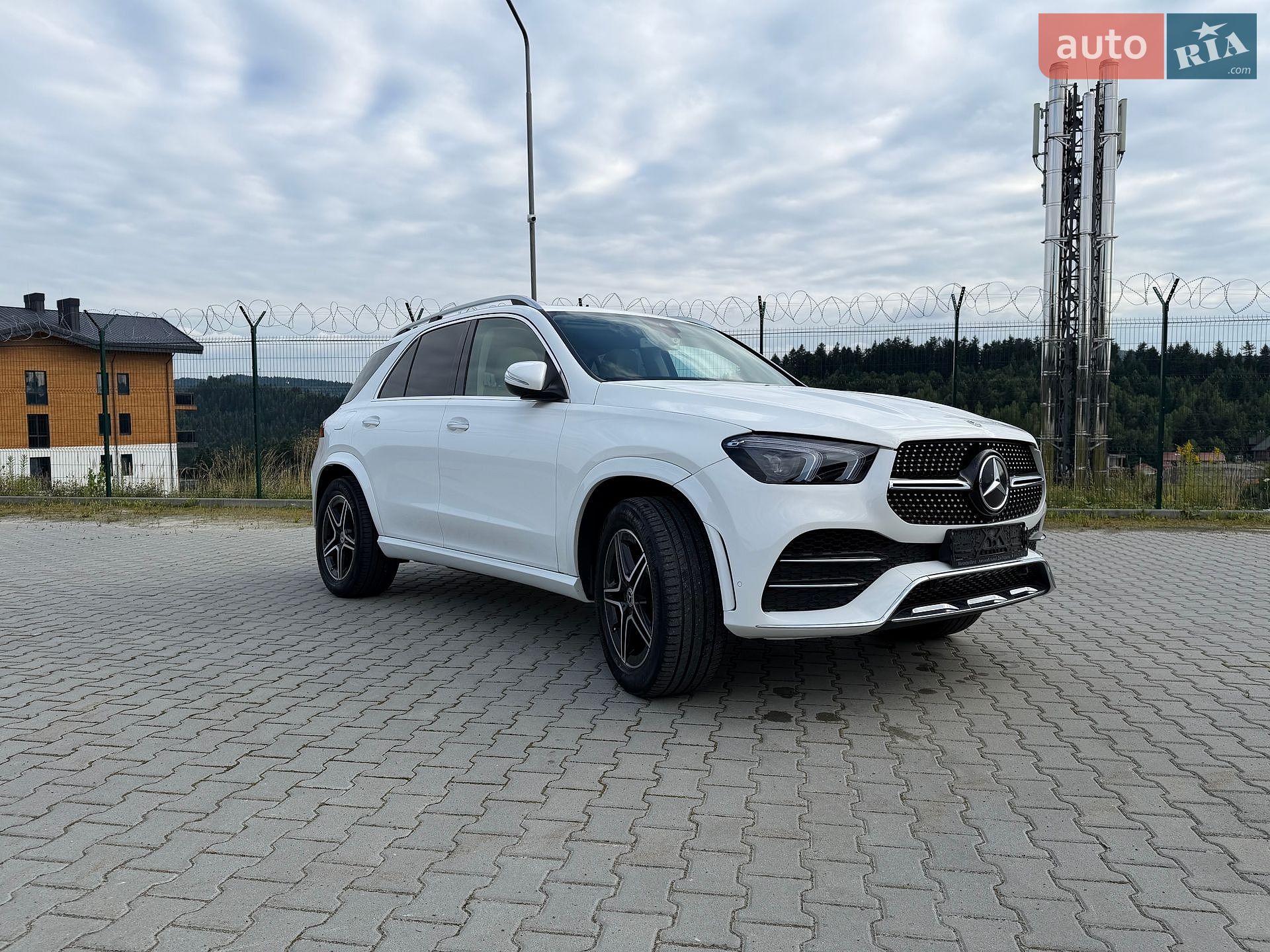 Mercedes-Benz GLE-Class 2019 VIN 4JGFB4KB4LA046998 фото оголошення 18 з 46