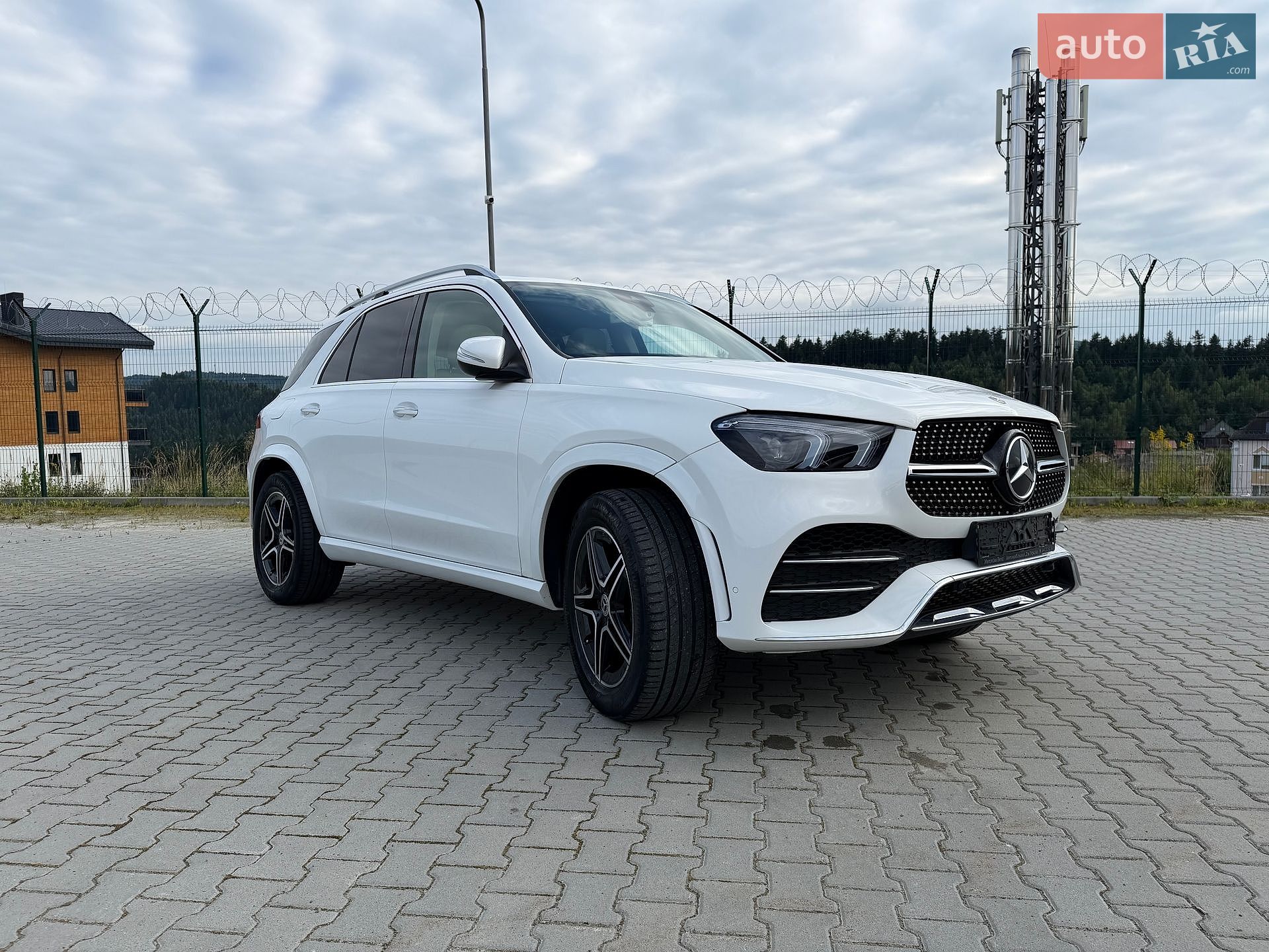 Mercedes-Benz GLE-Class 2019 VIN 4JGFB4KB4LA046998 фото оголошення 12 з 46