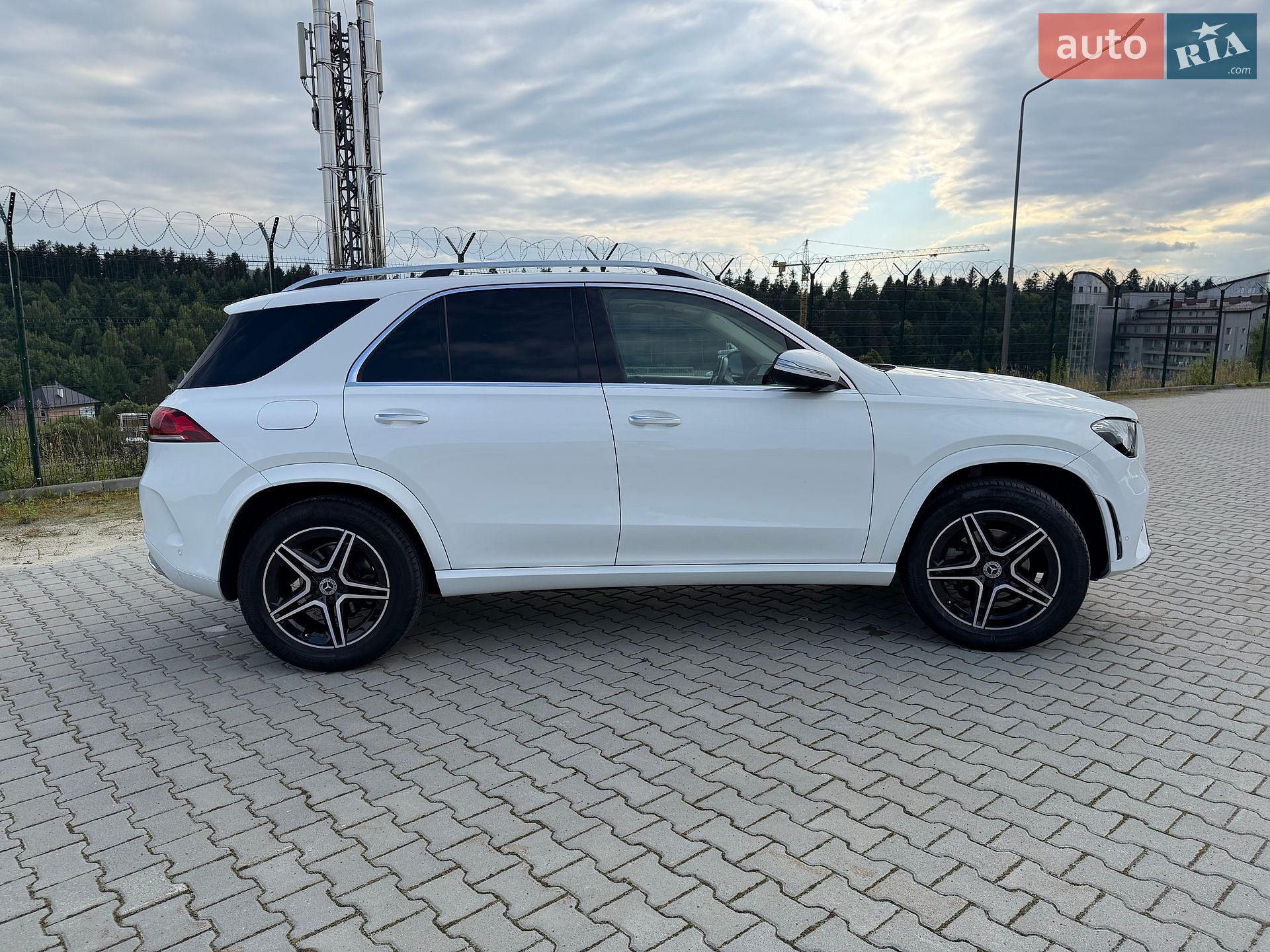 Mercedes-Benz GLE-Class 2019 VIN 4JGFB4KB4LA046998 фото оголошення 30 з 46