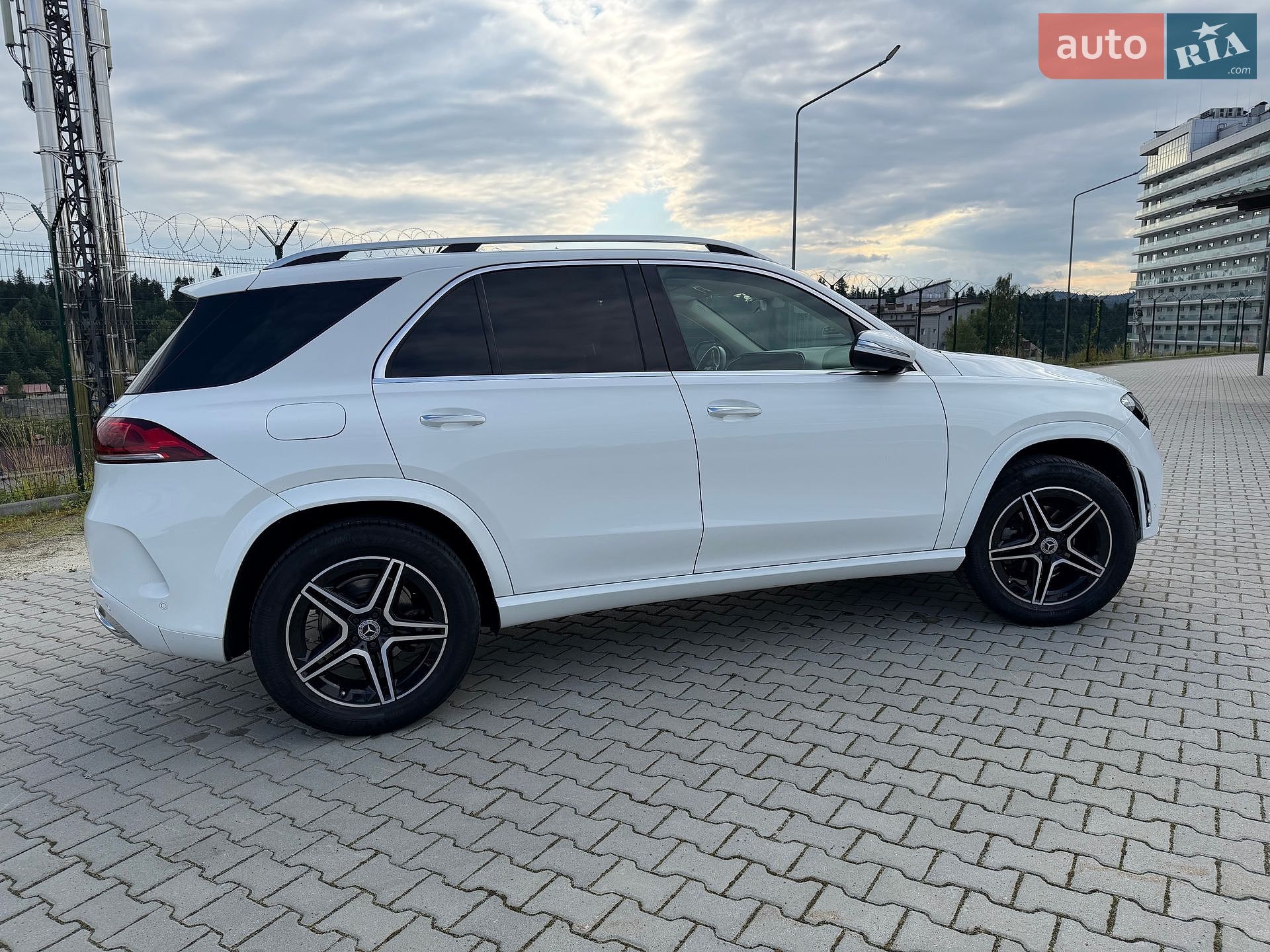 Mercedes-Benz GLE-Class 2019 VIN 4JGFB4KB4LA046998 фото оголошення 31 з 46