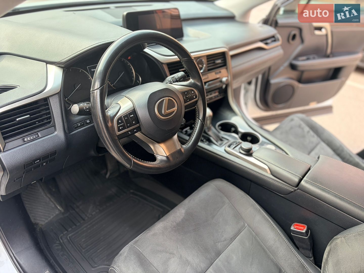 Lexus RX 2018 VIN JTJBAMCA302062849 фото оголошення 10 з 26