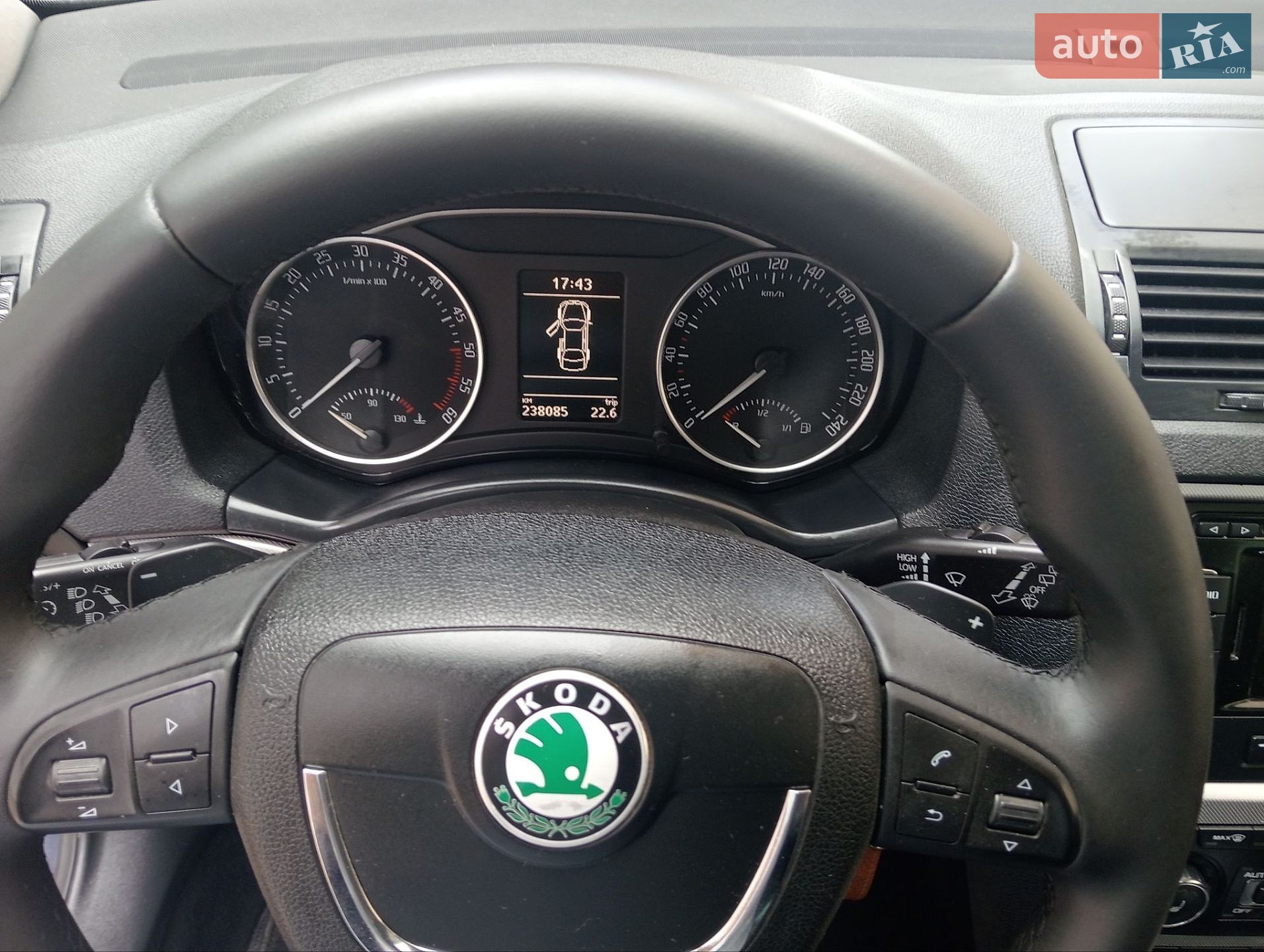 Skoda Octavia 2011 VIN TMBGT61Z2C2082988 фото оголошення 31 з 43