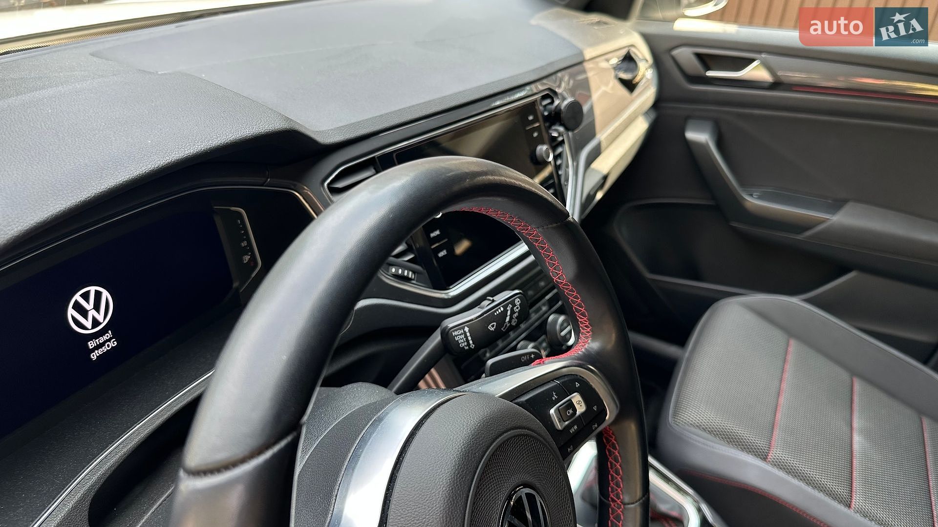 Volkswagen T-Roc 2021 VIN WVGZZZA1ZNV022417 фото оголошення 25 з 47