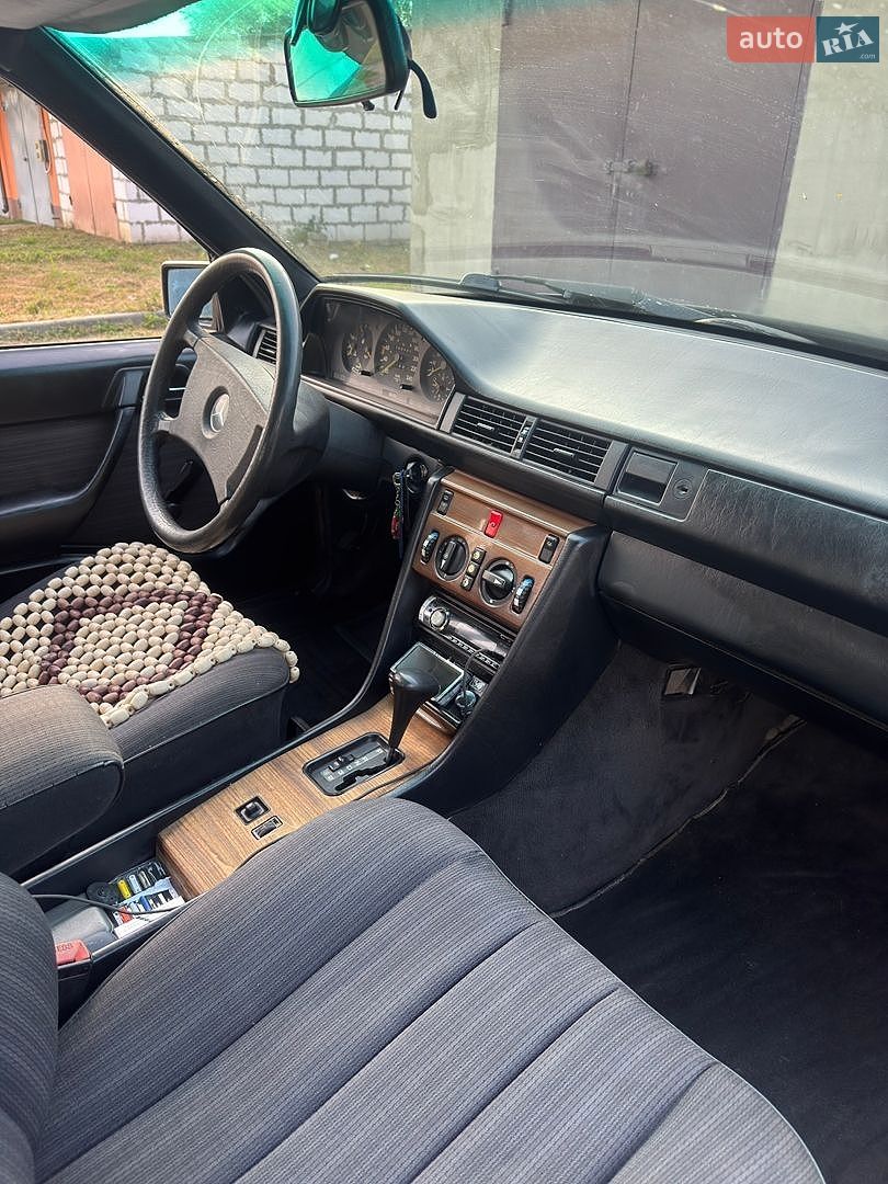 Mercedes-Benz E-Class 1987 VIN WDB1240301A640882 фото оголошення 9 з 15