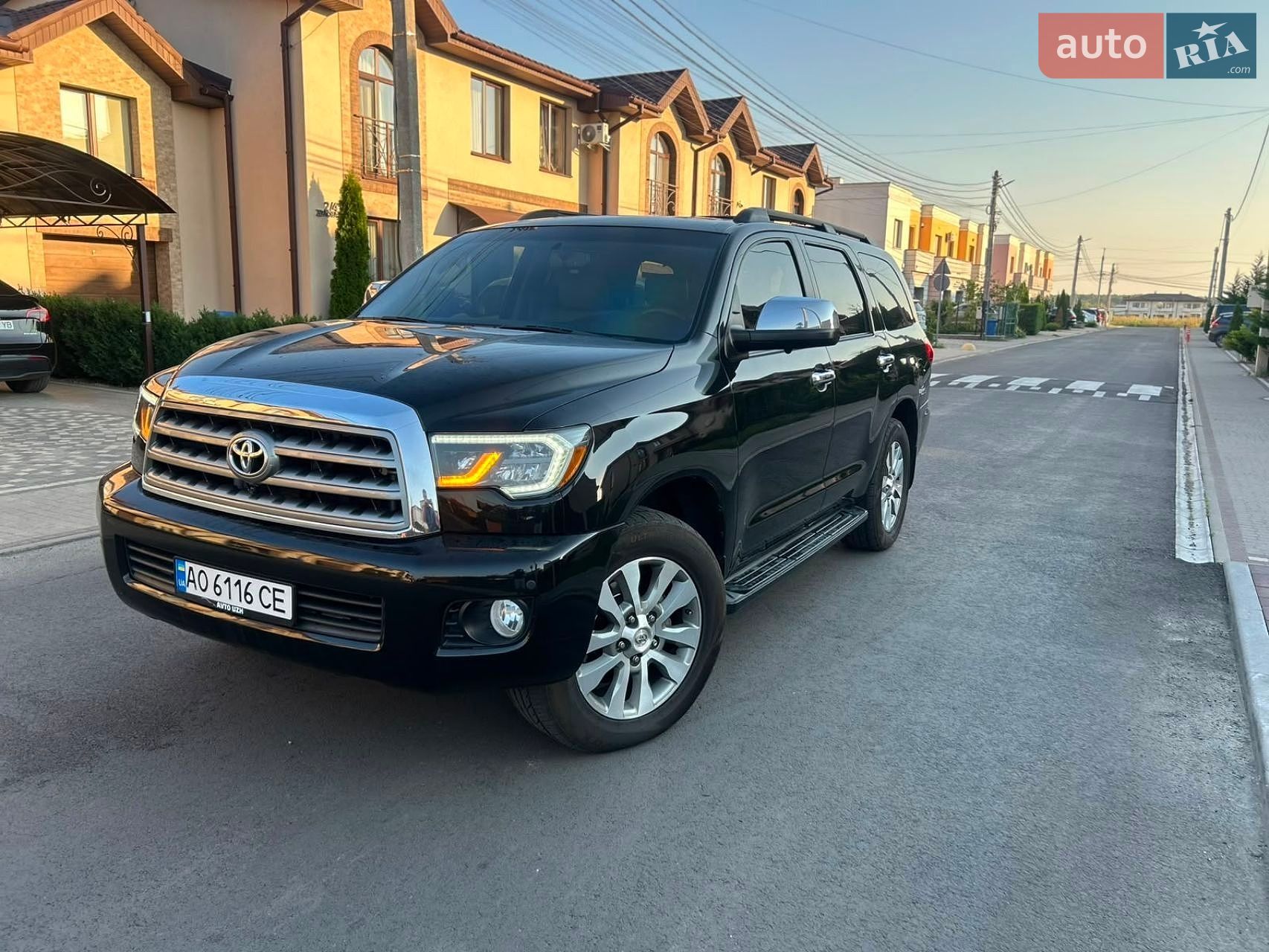 Toyota Sequoia 2016 VIN 5TDJY5G11GS144804 фото оголошення 50 з 92