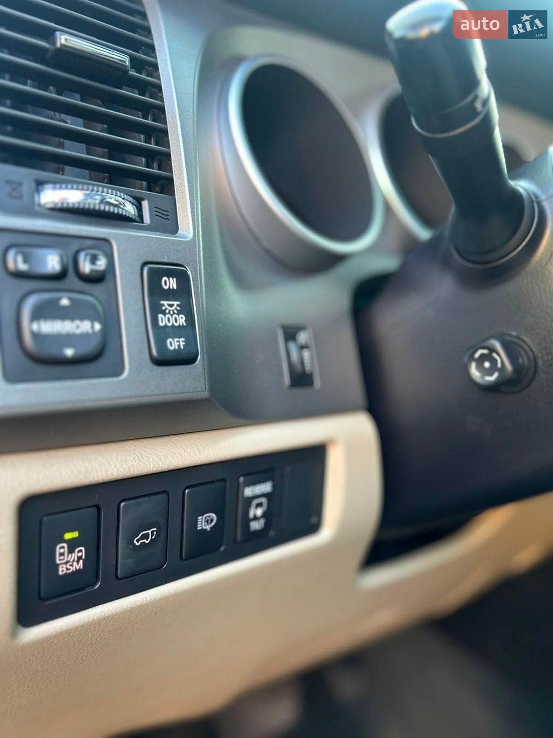Toyota Sequoia 2016 VIN 5TDJY5G11GS144804 фото оголошення 66 з 92