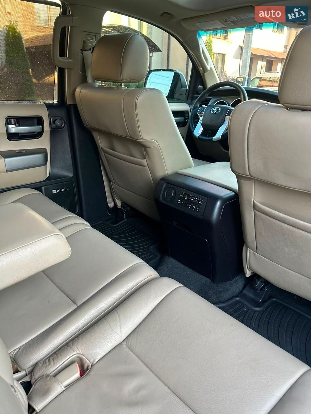 Toyota Sequoia 2016 VIN 5TDJY5G11GS144804 фото оголошення 78 з 92