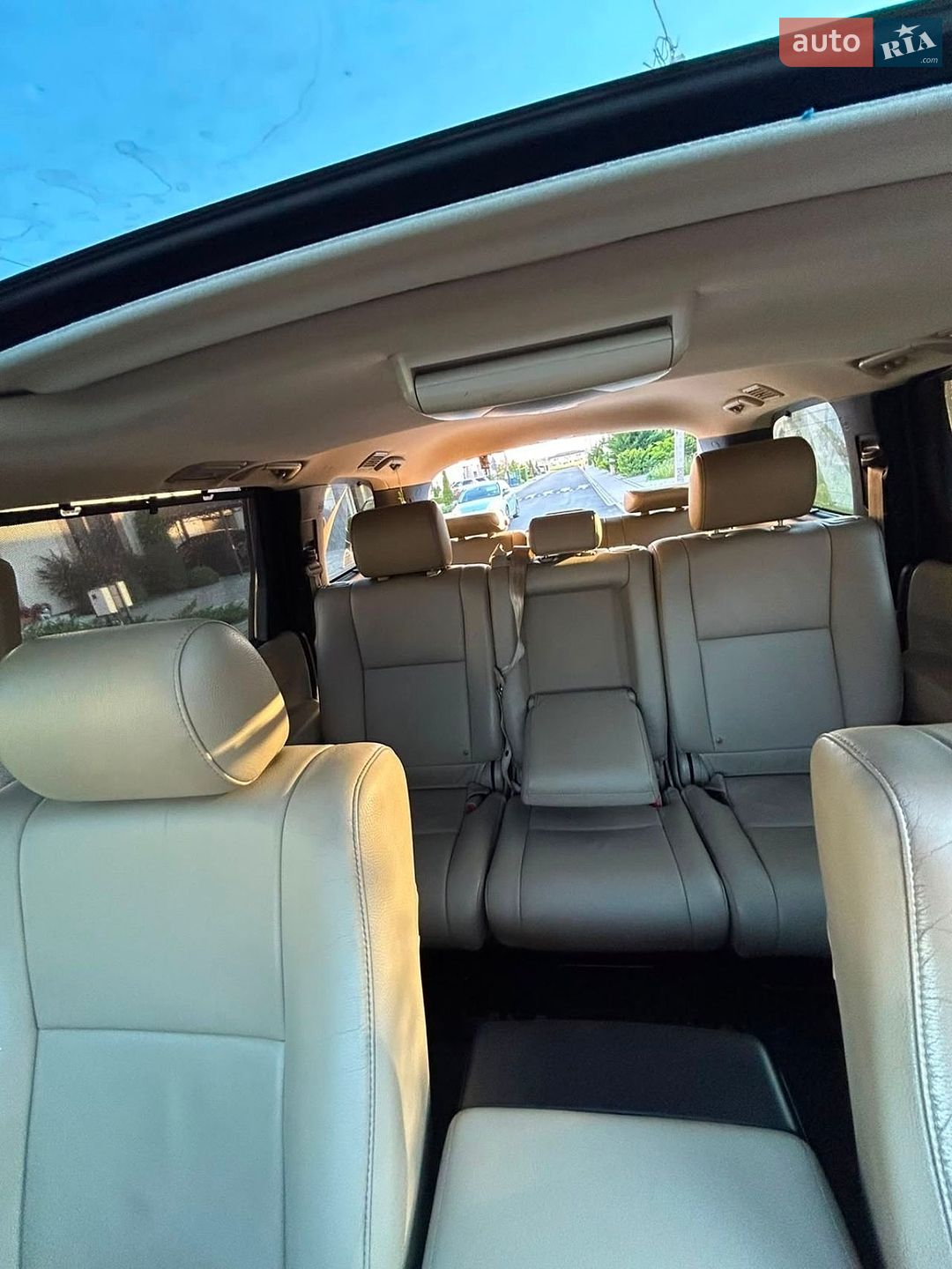 Toyota Sequoia 2016 VIN 5TDJY5G11GS144804 фото оголошення 90 з 92