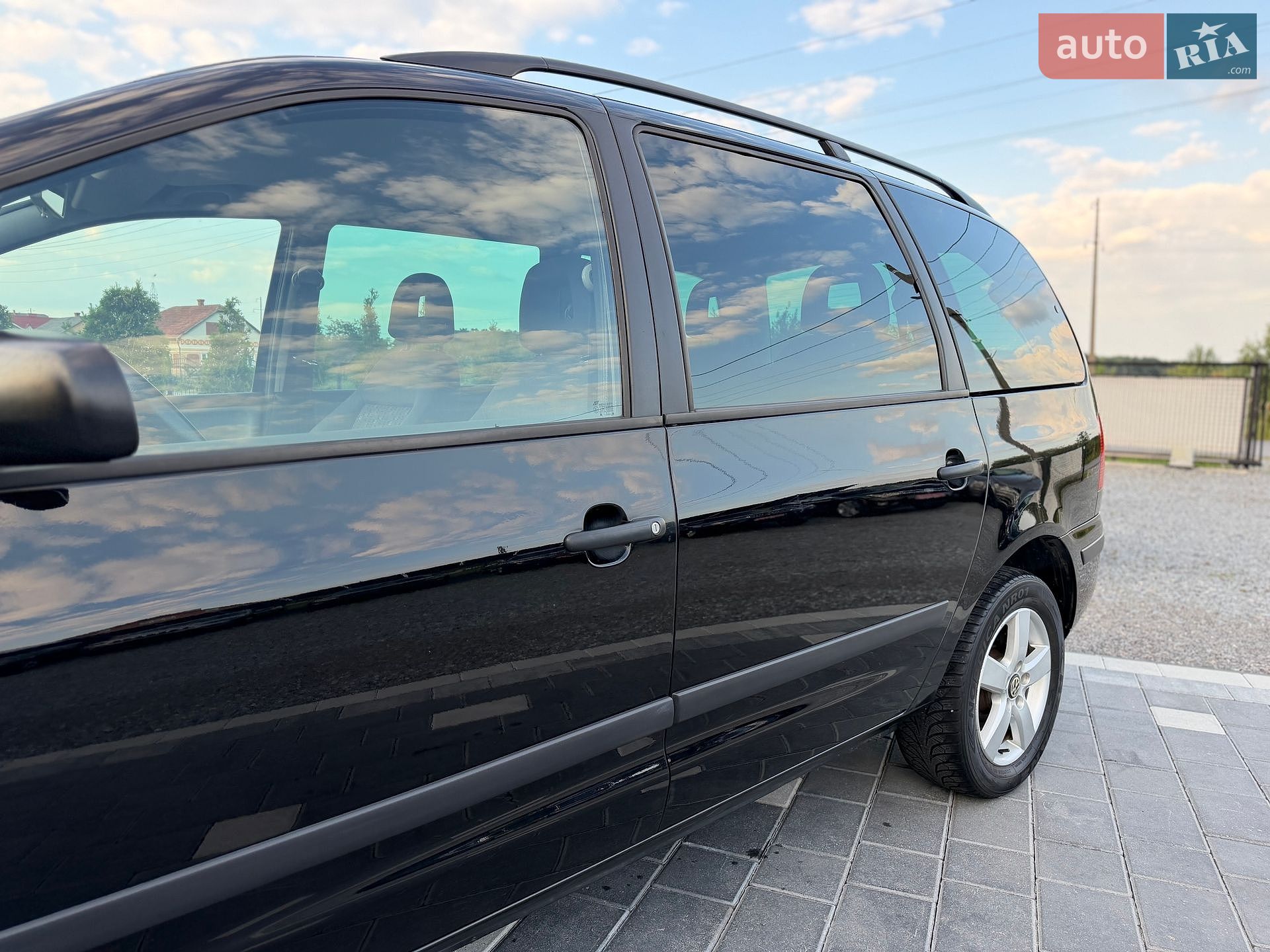 Volkswagen Sharan 2002 VIN WVWZZZ7MZ3V033618 фото оголошення 10 з 69
