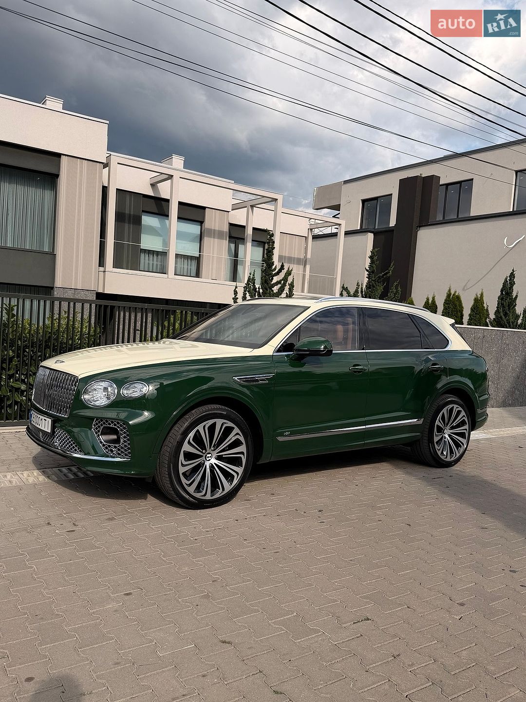 Bentley Bentayga 2022 VIN SJAAM2ZV4NC013134 фото оголошення 7 з 27