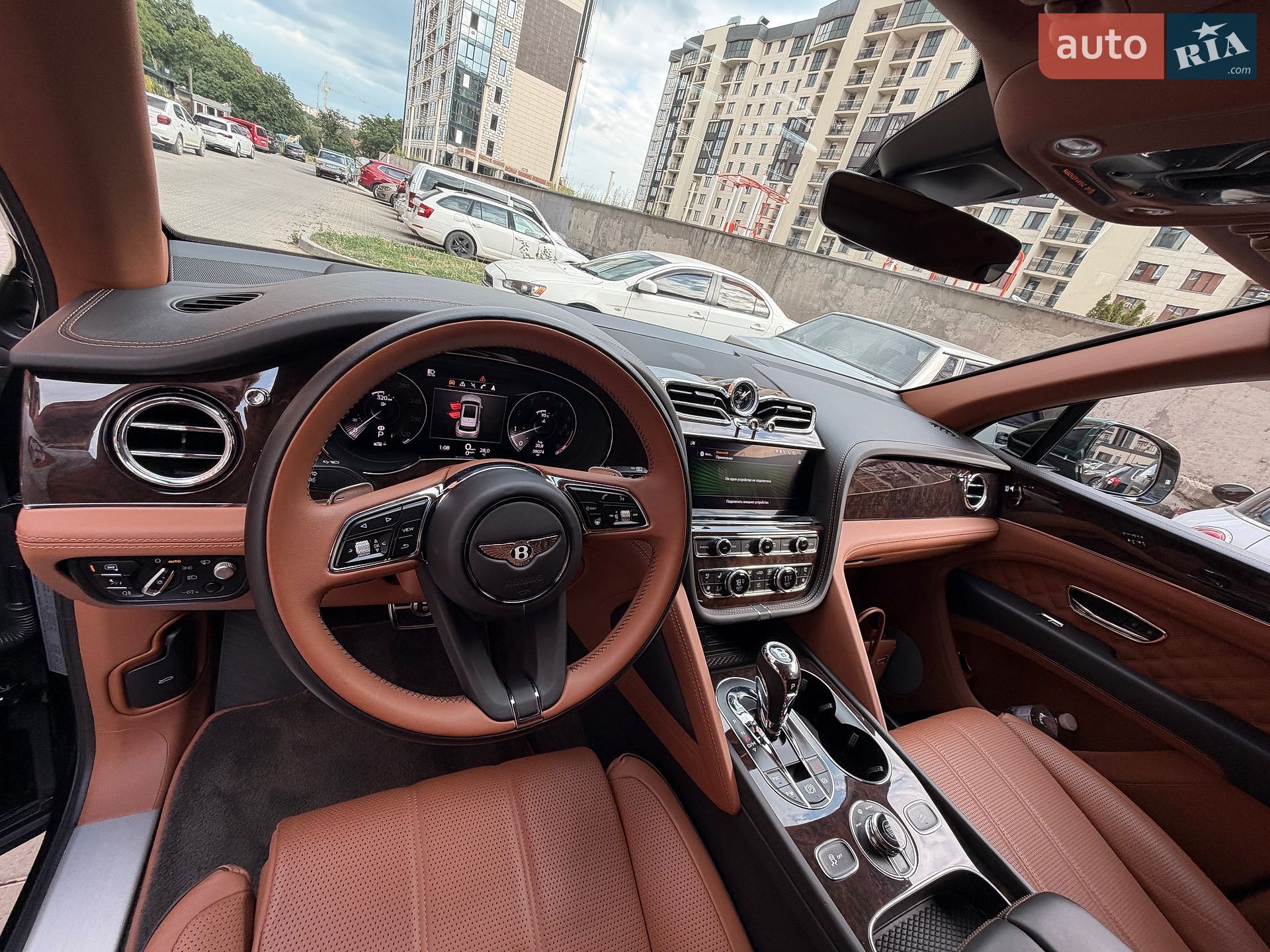 Bentley Bentayga 2022 VIN SJAAM2ZV4NC013134 фото оголошення 17 з 27