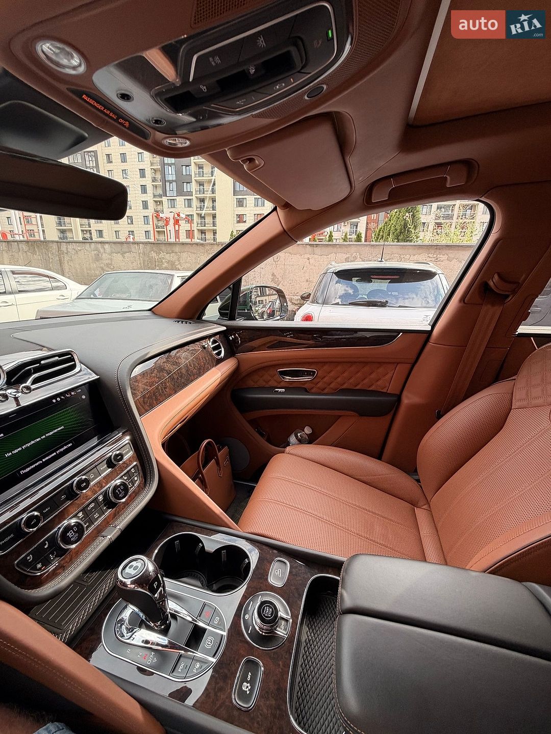 Bentley Bentayga 2022 VIN SJAAM2ZV4NC013134 фото оголошення 22 з 27