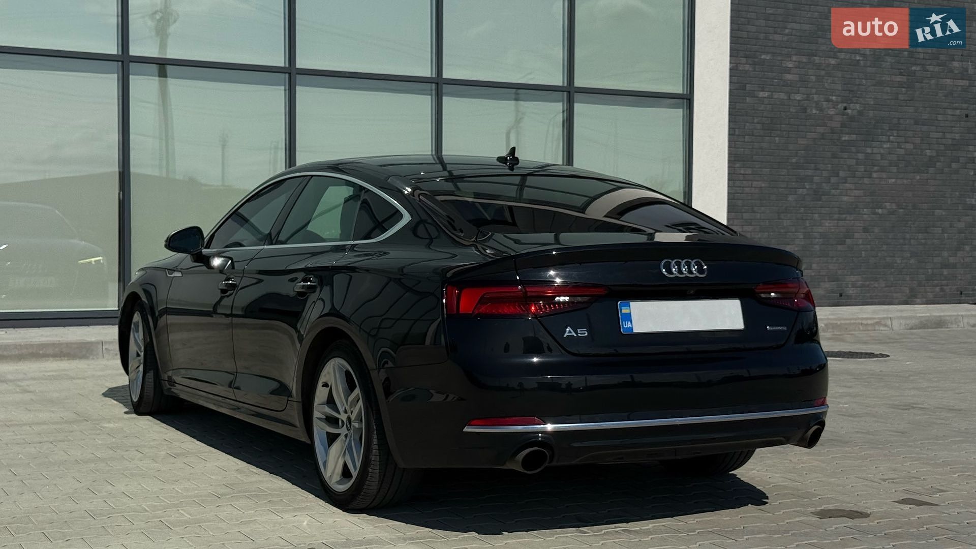 Audi A5 2018 VIN WAUANCF56KA015493 фото оголошення 12 з 45