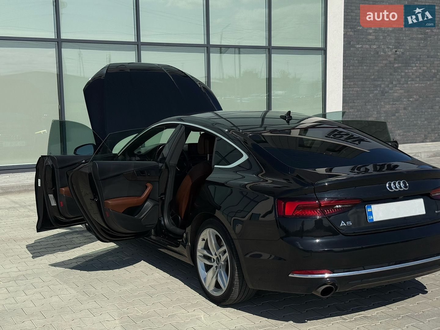 Audi A5 2018 VIN WAUANCF56KA015493 фото оголошення 16 з 45