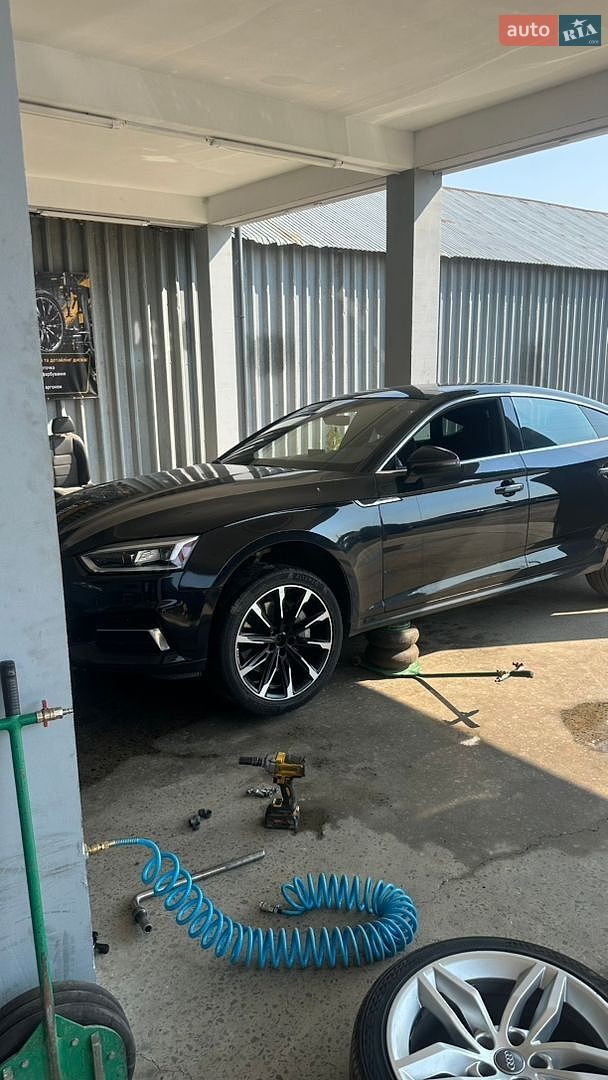 Audi A5 2018 VIN WAUANCF56KA015493 фото оголошення 8 з 45