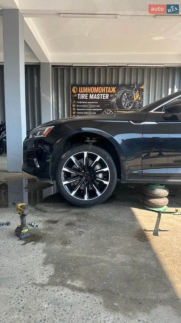 Audi A5 2018 VIN WAUANCF56KA015493 фото оголошення 41 з 45