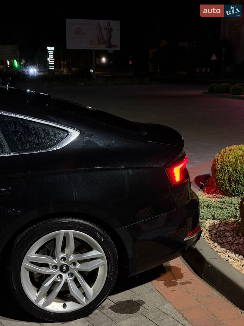 Audi A5 2018 VIN WAUANCF56KA015493 фото оголошення 10 з 45