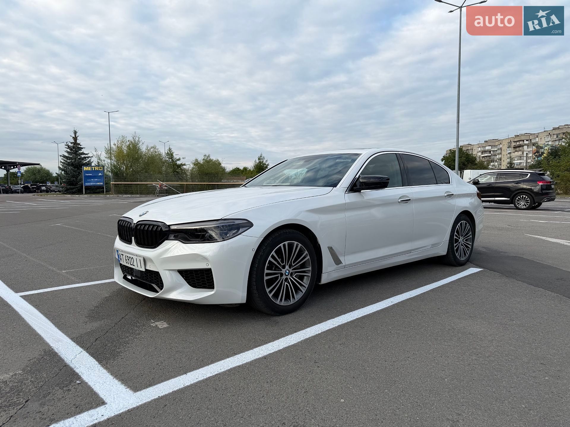 BMW 5 Series 2017 VIN WBAJE7C37HG890520 фото оголошення 6 з 36