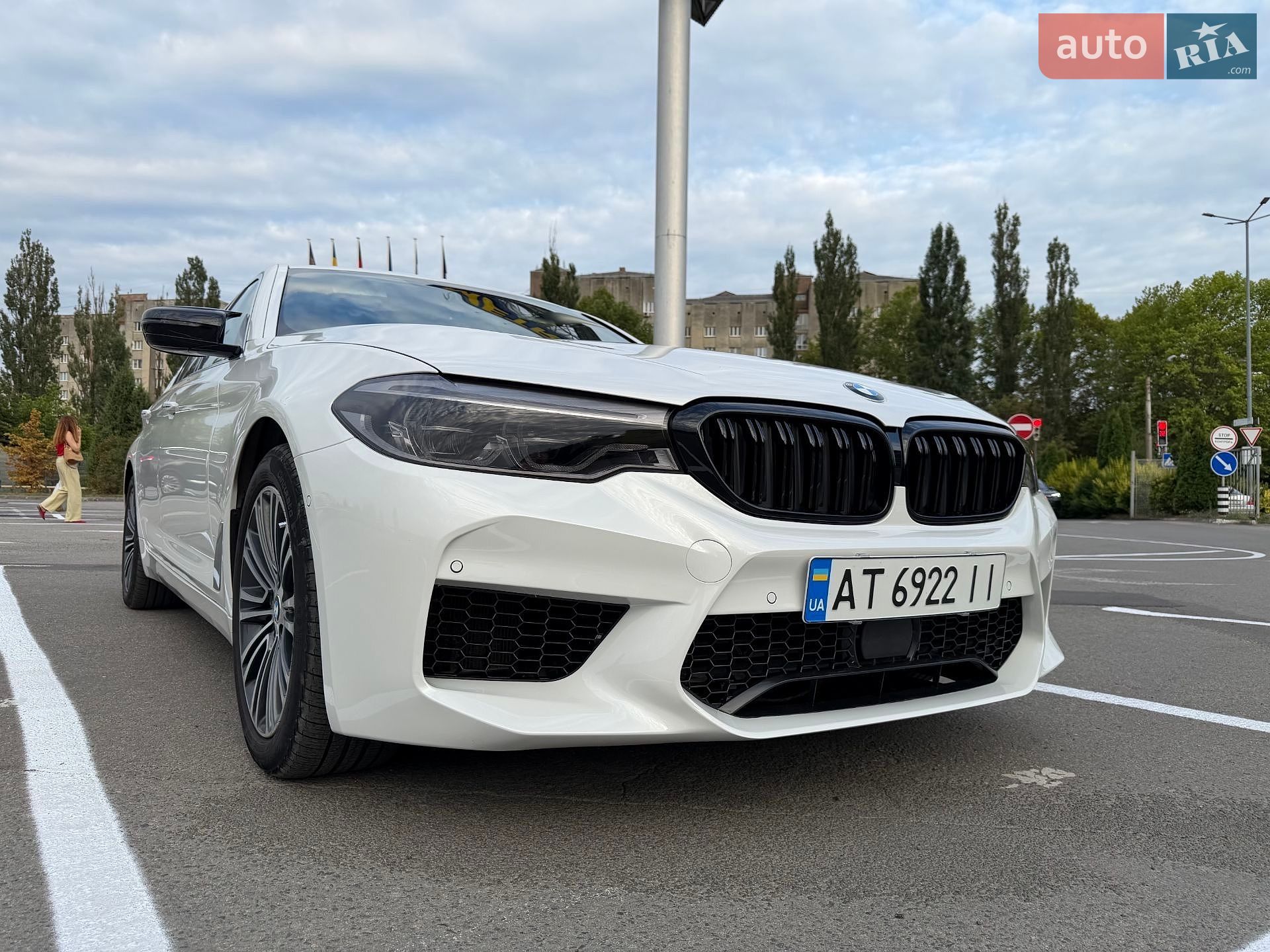 BMW 5 Series 2017 VIN WBAJE7C37HG890520 фото оголошення 20 з 36