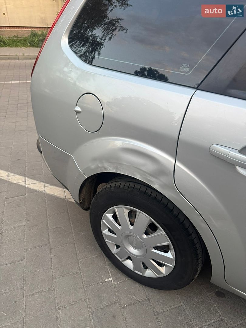 Ford Focus 2007 VIN WF0WXXGCDW7M07626 фото оголошення 4 з 9