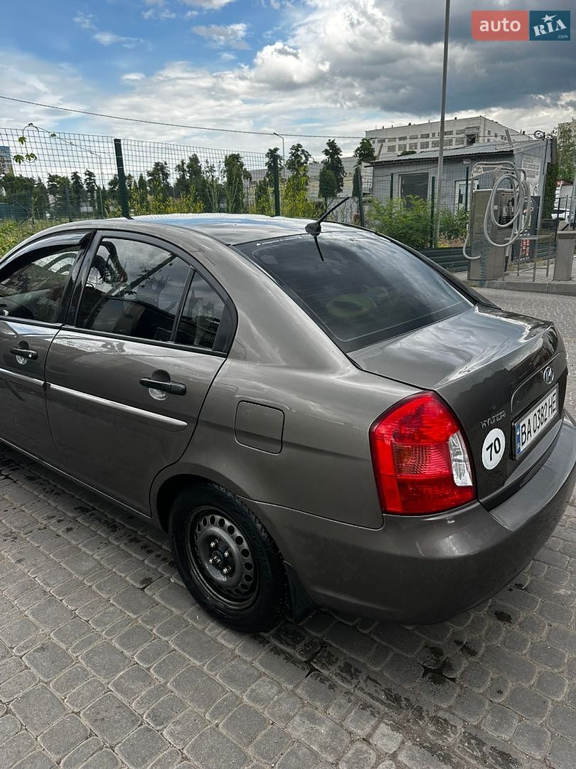 Hyundai Accent 2010 VIN NLHCM41AAAZ195170 фото оголошення 2 з 5