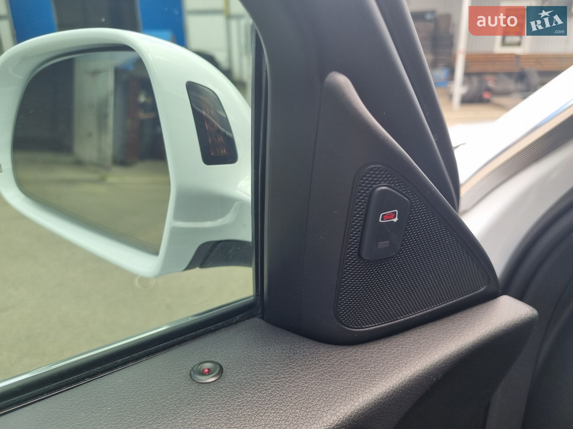 Audi Q3 2014 VIN WA1GFCFS7FR004892 фото оголошення 32 з 40