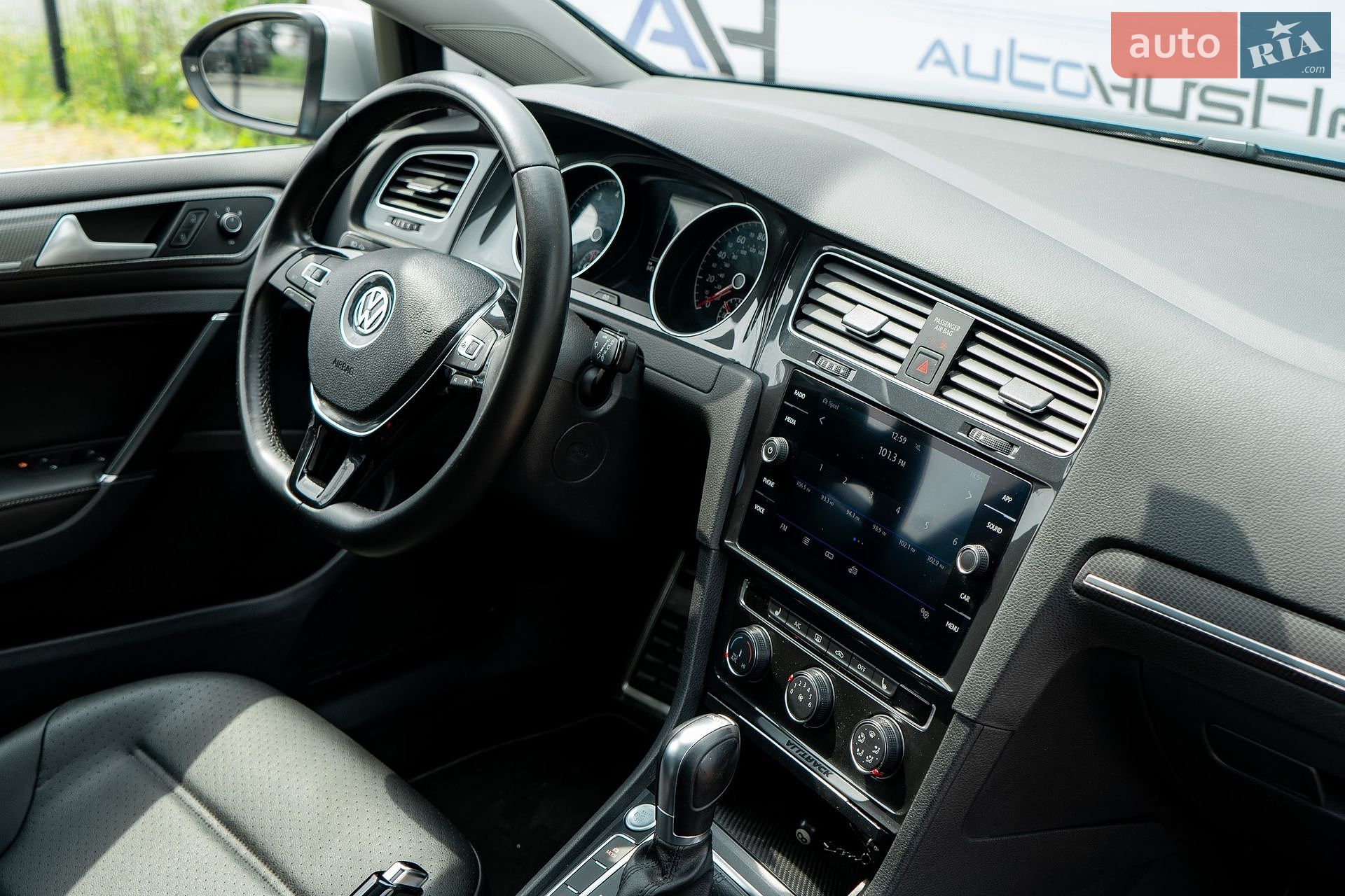 Volkswagen Golf Alltrack 2019 VIN 3VWH17AU8KM518624 фото оголошення 38 з 57