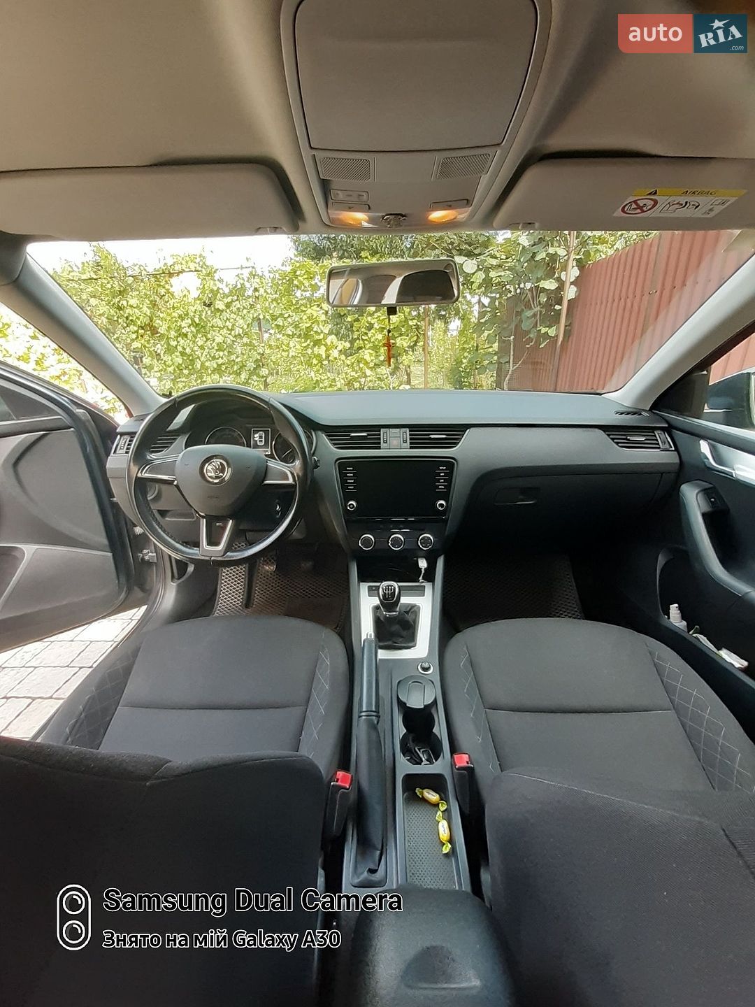 Skoda Octavia 2019 VIN TMBAN4NE3LB007695 фото оголошення 3 з 7