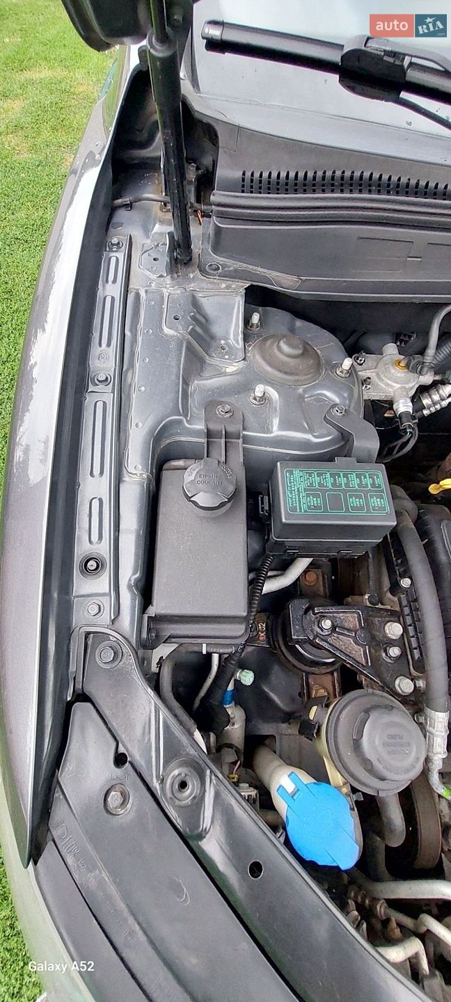 Hyundai Santa FE 2010 VIN KMHSH81XDBU689630 фото оголошення 27 з 33