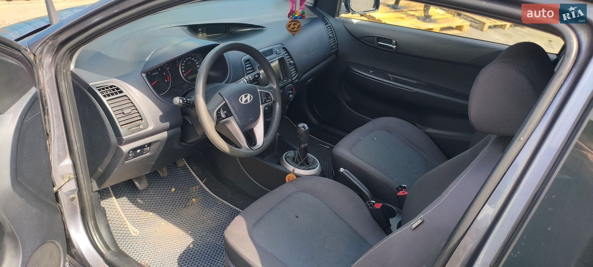 Hyundai i20 2010 VIN MALBB31SP9M001170 фото оголошення 8 з 18
