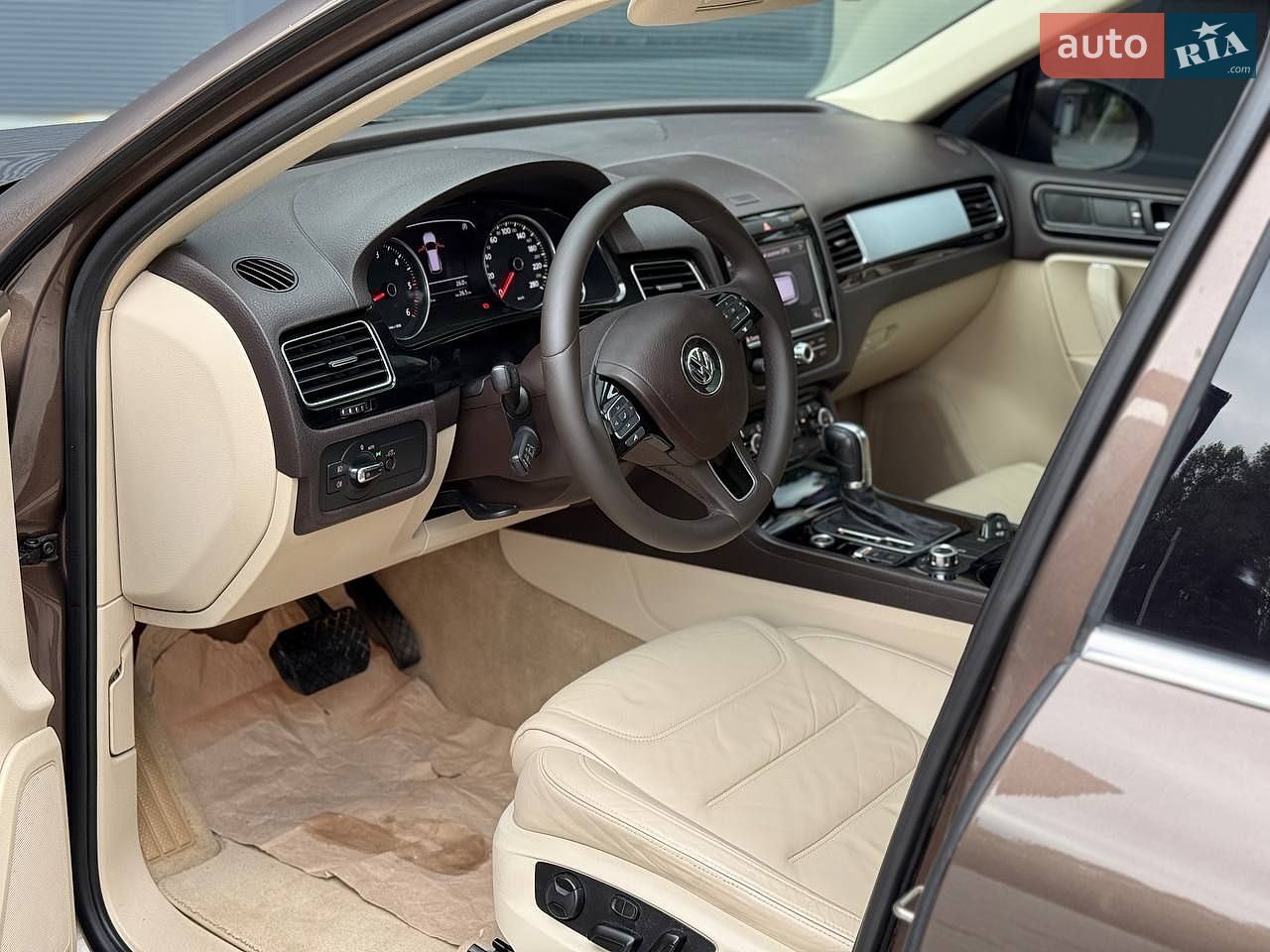Volkswagen Touareg 2011 VIN WVGZZZ7PZBD006082 фото оголошення 48 з 66