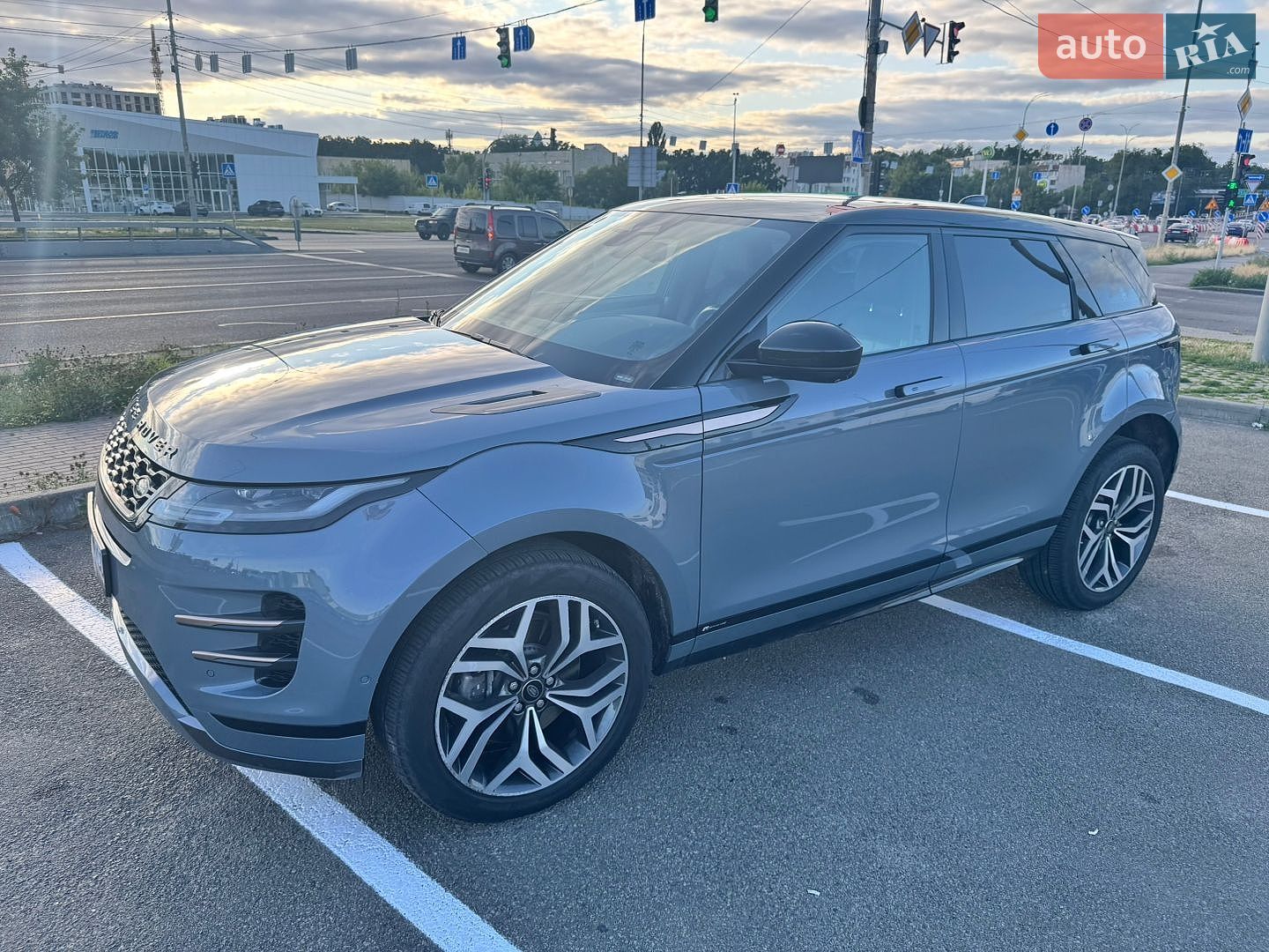 Land Rover Range Rover Evoque 2021 VIN SALZA2BN0MH130093 фото оголошення 2 з 23
