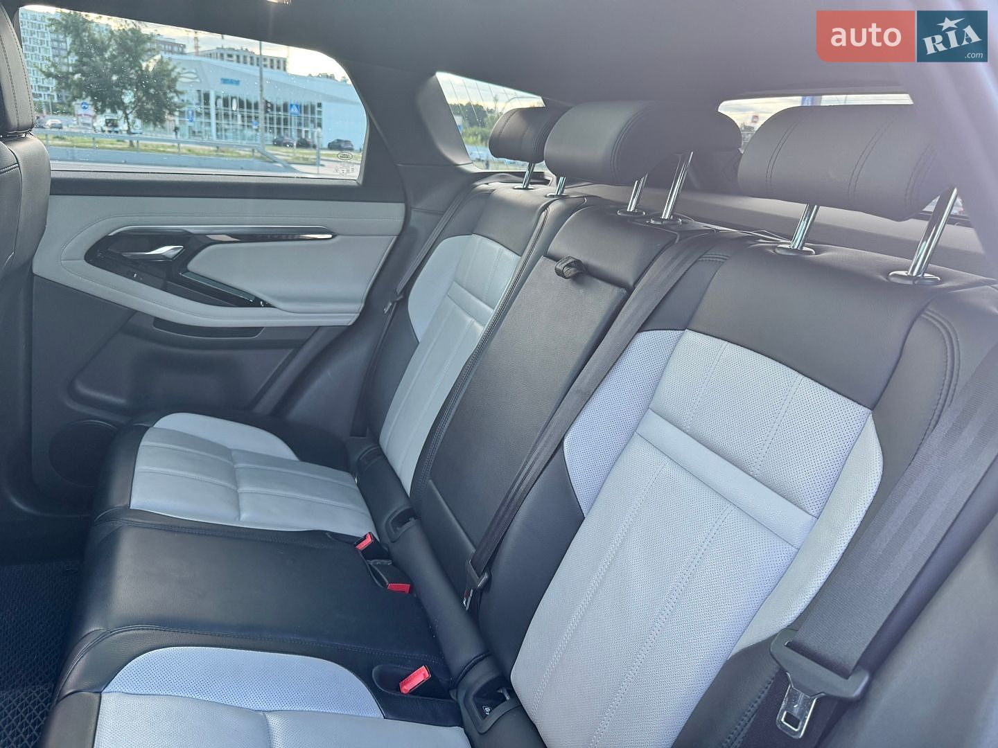 Land Rover Range Rover Evoque 2021 VIN SALZA2BN0MH130093 фото оголошення 16 з 23