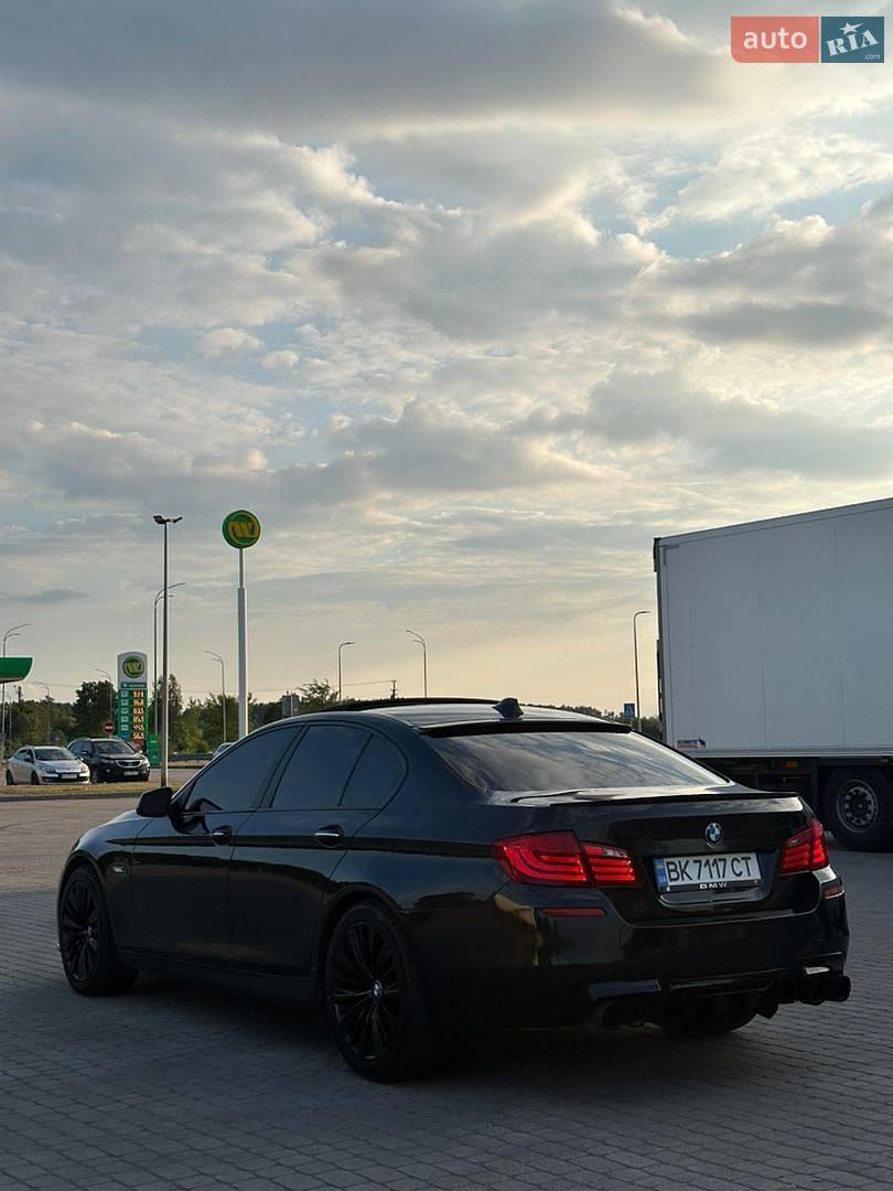 BMW 5 Series 2010 VIN WBAFU7C51BC870336 фото оголошення 12 з 80