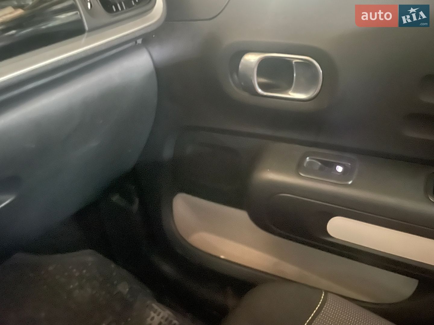 Citroen C3 2018 VIN VF7SXBHW6JT641262 фото оголошення 12 з 21