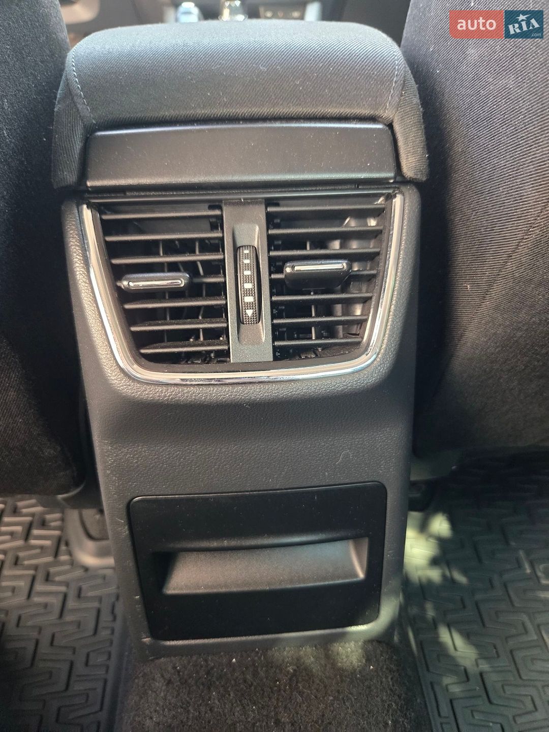 Skoda Octavia 2013 VIN TMBAD2NE8EB006097 фото оголошення 9 з 11