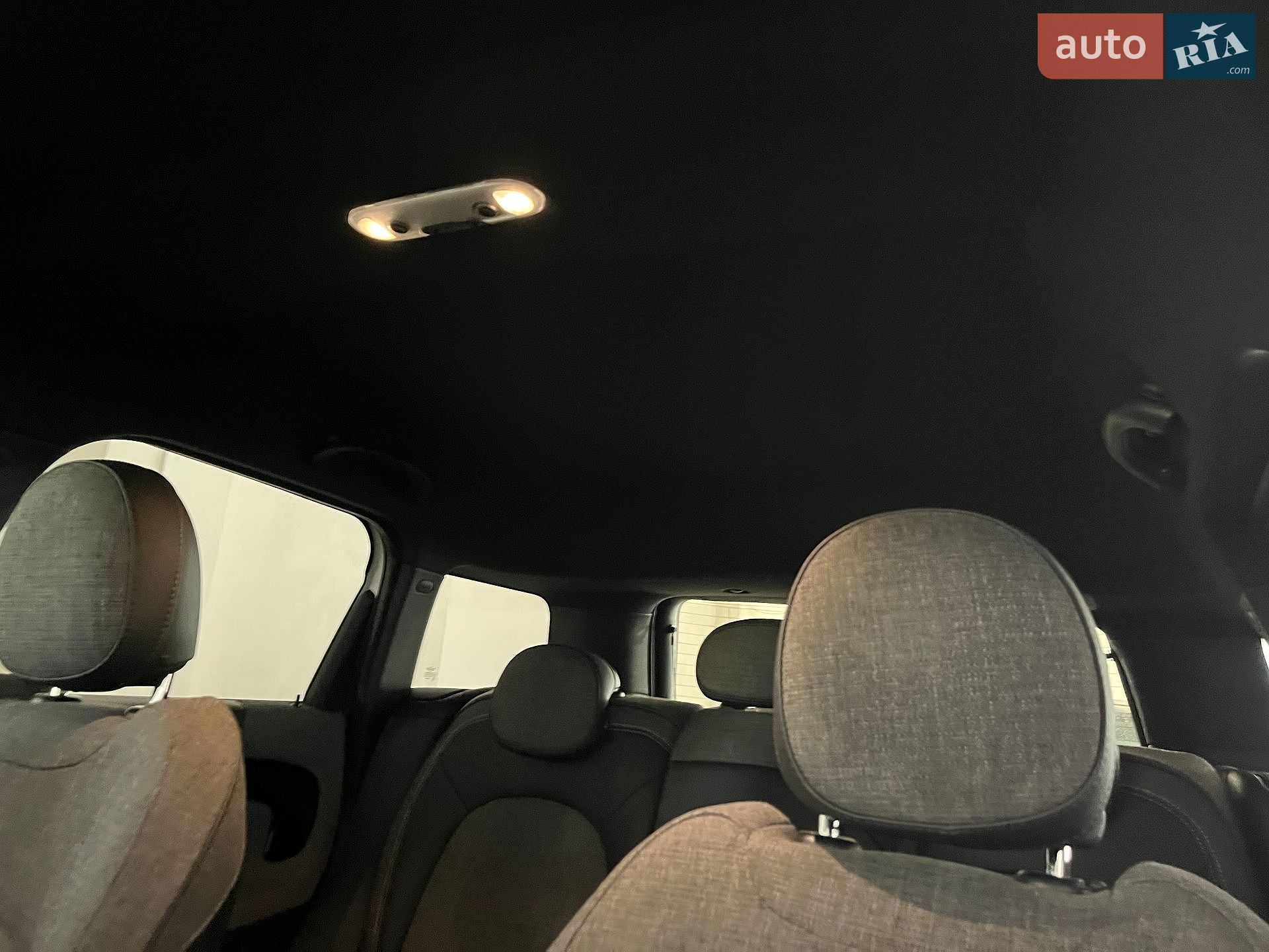 MINI Countryman 2017 VIN WMWYT910X03D77107 фото оголошення 61 з 84