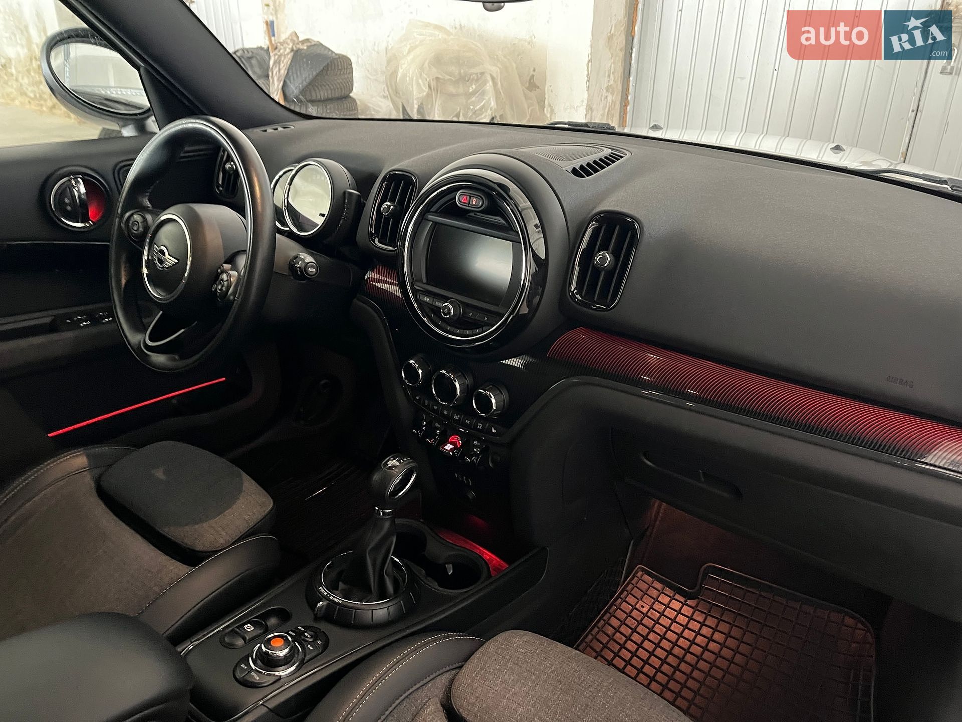 MINI Countryman 2017 VIN WMWYT910X03D77107 фото оголошення 63 з 84