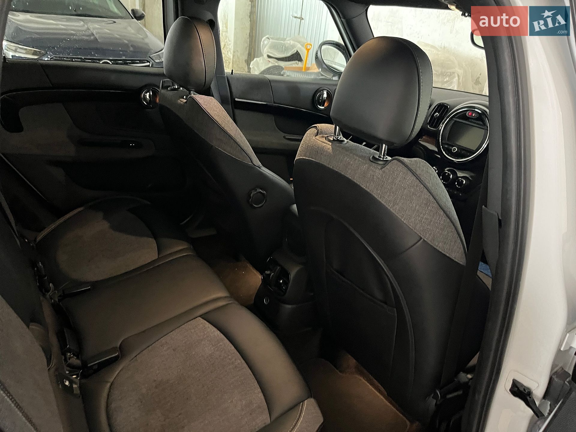 MINI Countryman 2017 VIN WMWYT910X03D77107 фото оголошення 52 з 84