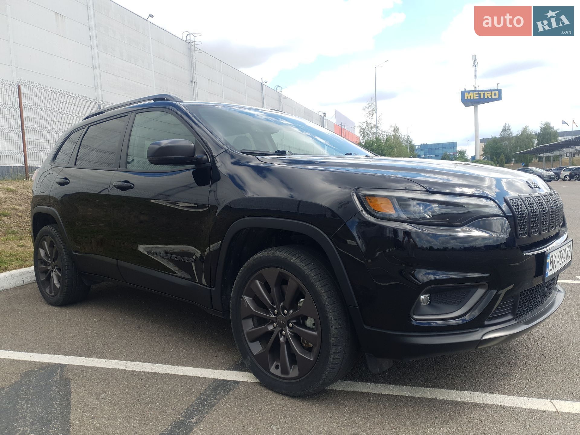 Jeep Cherokee 2021 VIN 1C4PJMMX6MD194722 фото оголошення 2 з 38