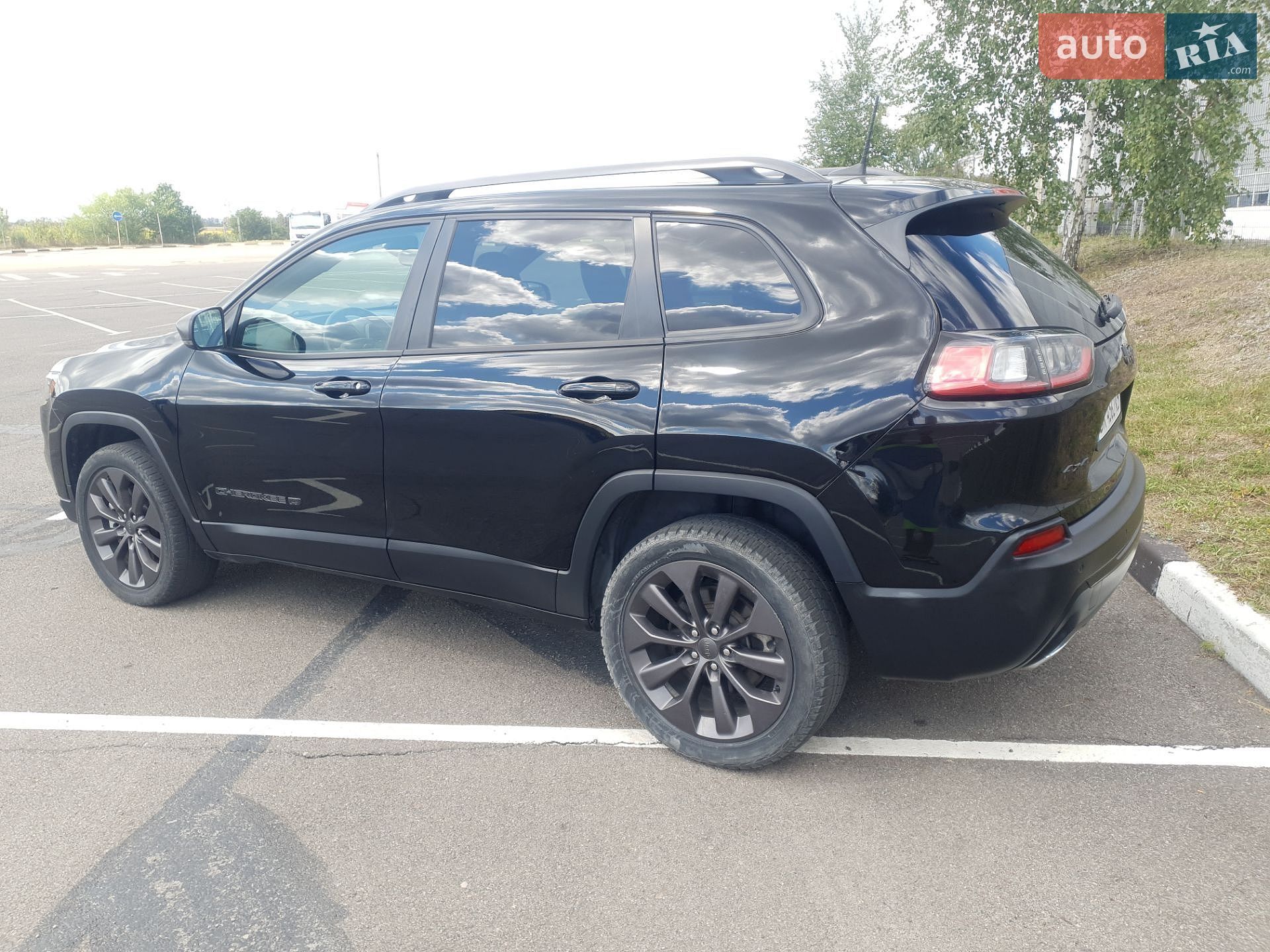 Jeep Cherokee 2021 VIN 1C4PJMMX6MD194722 фото оголошення 8 з 38