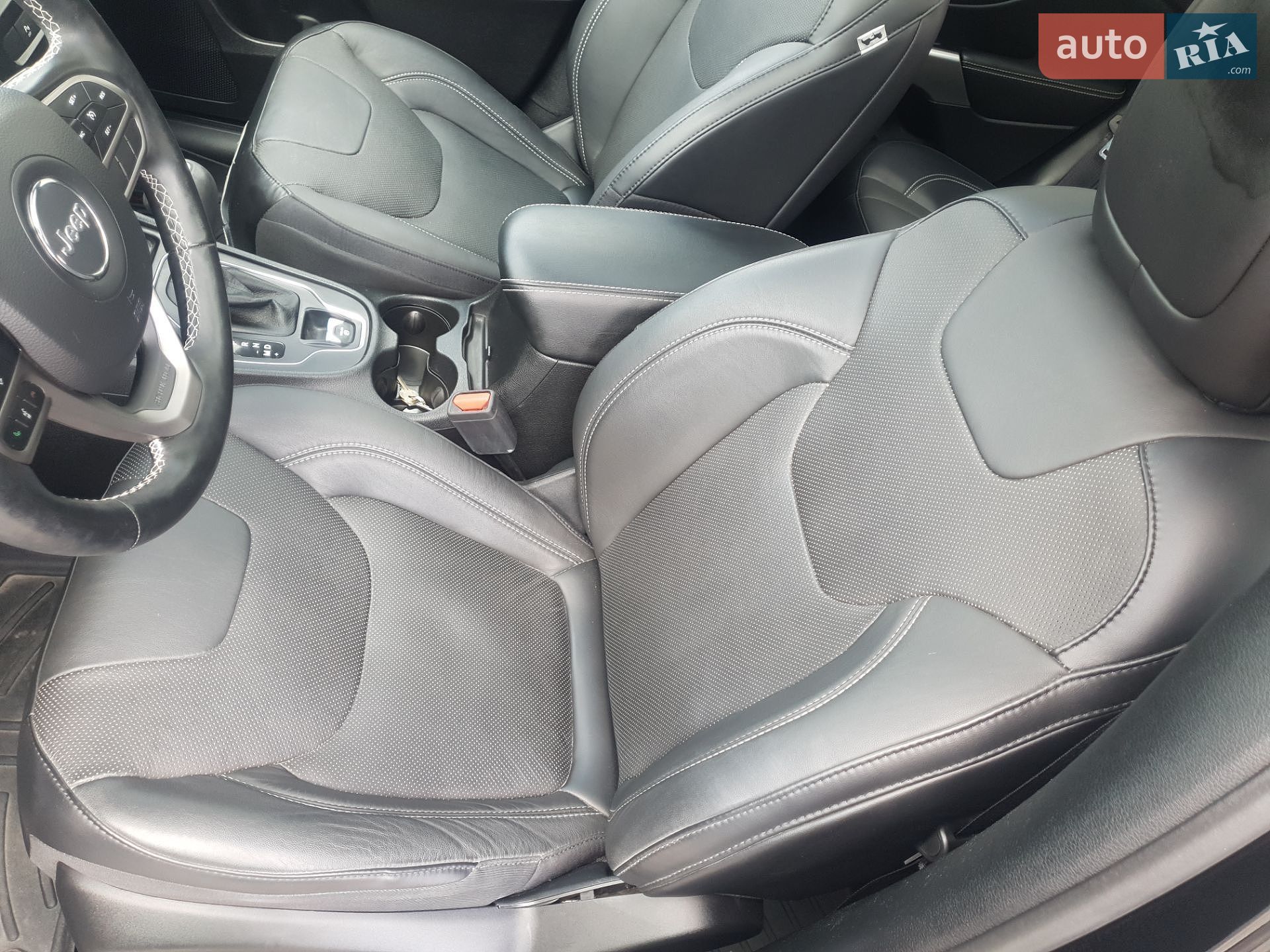 Jeep Cherokee 2021 VIN 1C4PJMMX6MD194722 фото оголошення 17 з 38