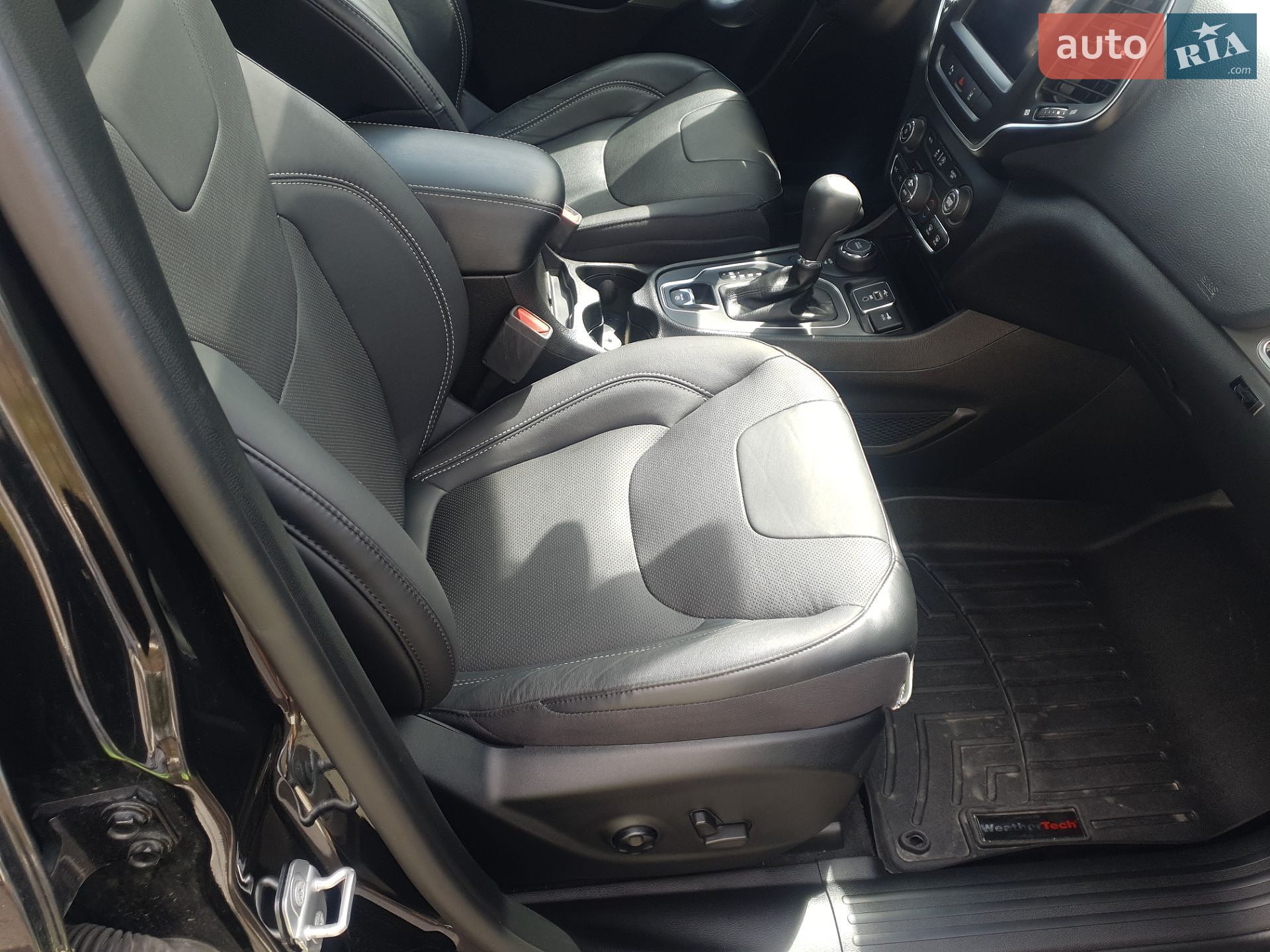 Jeep Cherokee 2021 VIN 1C4PJMMX6MD194722 фото оголошення 19 з 38