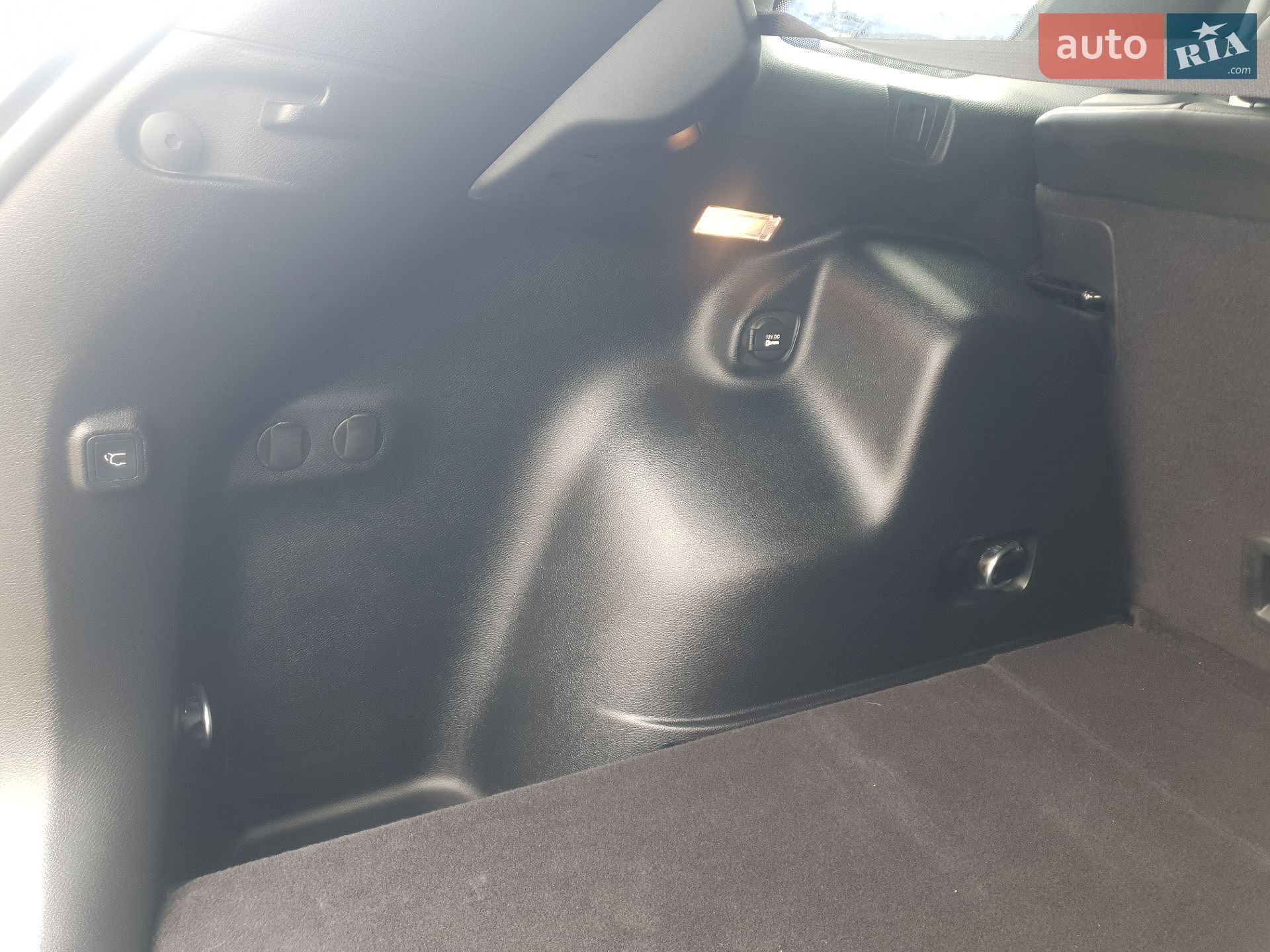 Jeep Cherokee 2021 VIN 1C4PJMMX6MD194722 фото оголошення 15 з 38