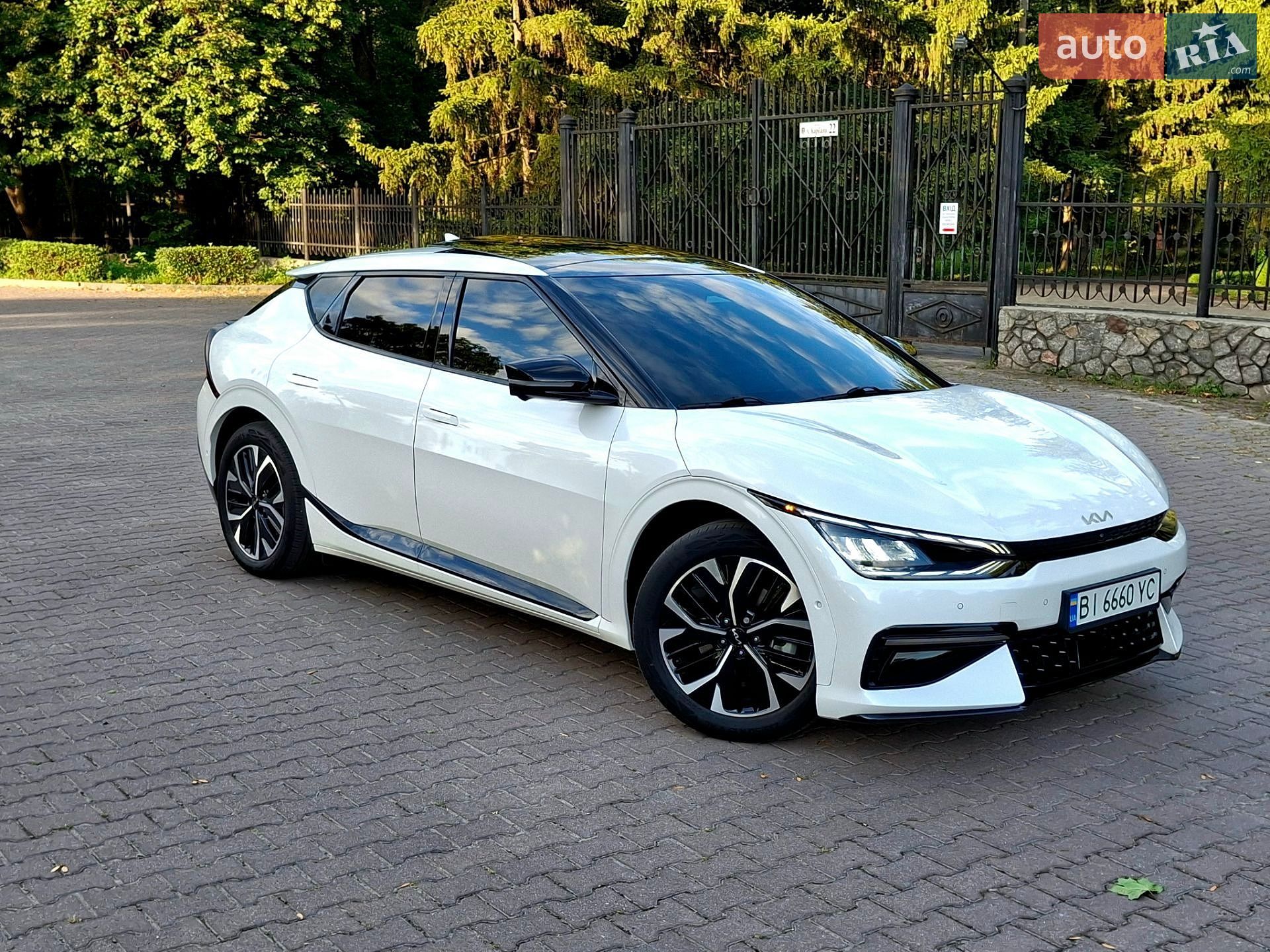 Kia EV6 2023 VIN KNDC44LA8P5126598 фото оголошення 4 з 71