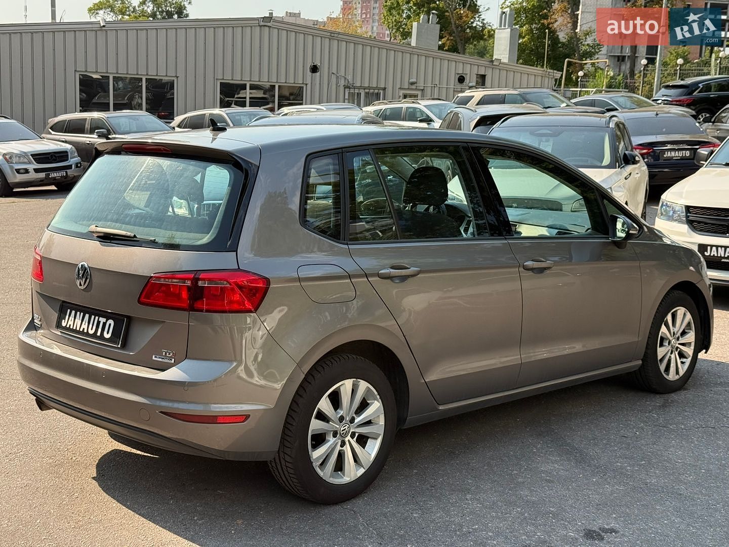 Volkswagen Golf Sportsvan 2016 VIN WVWZZZAUZHW508262 фото оголошення 2 з 18