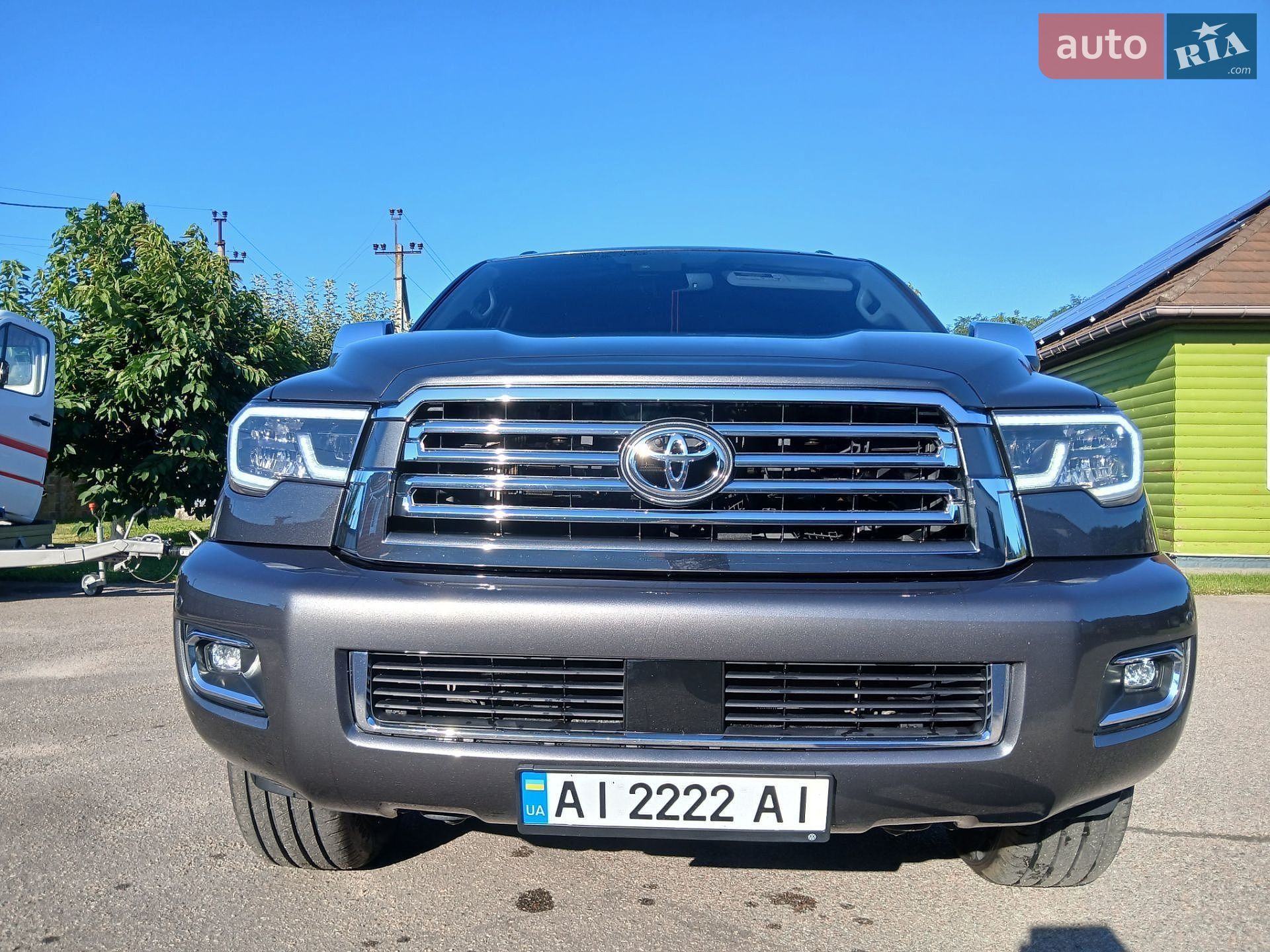 Toyota Sequoia 2018 VIN 5TDBY5G16JS162971 фото оголошення 2 з 22