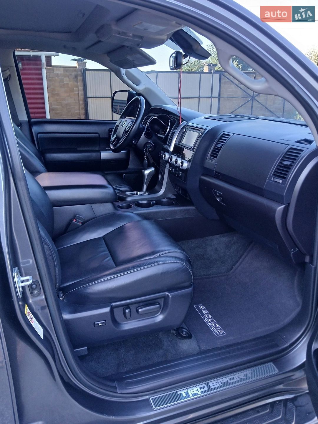 Toyota Sequoia 2018 VIN 5TDBY5G16JS162971 фото оголошення 22 з 22