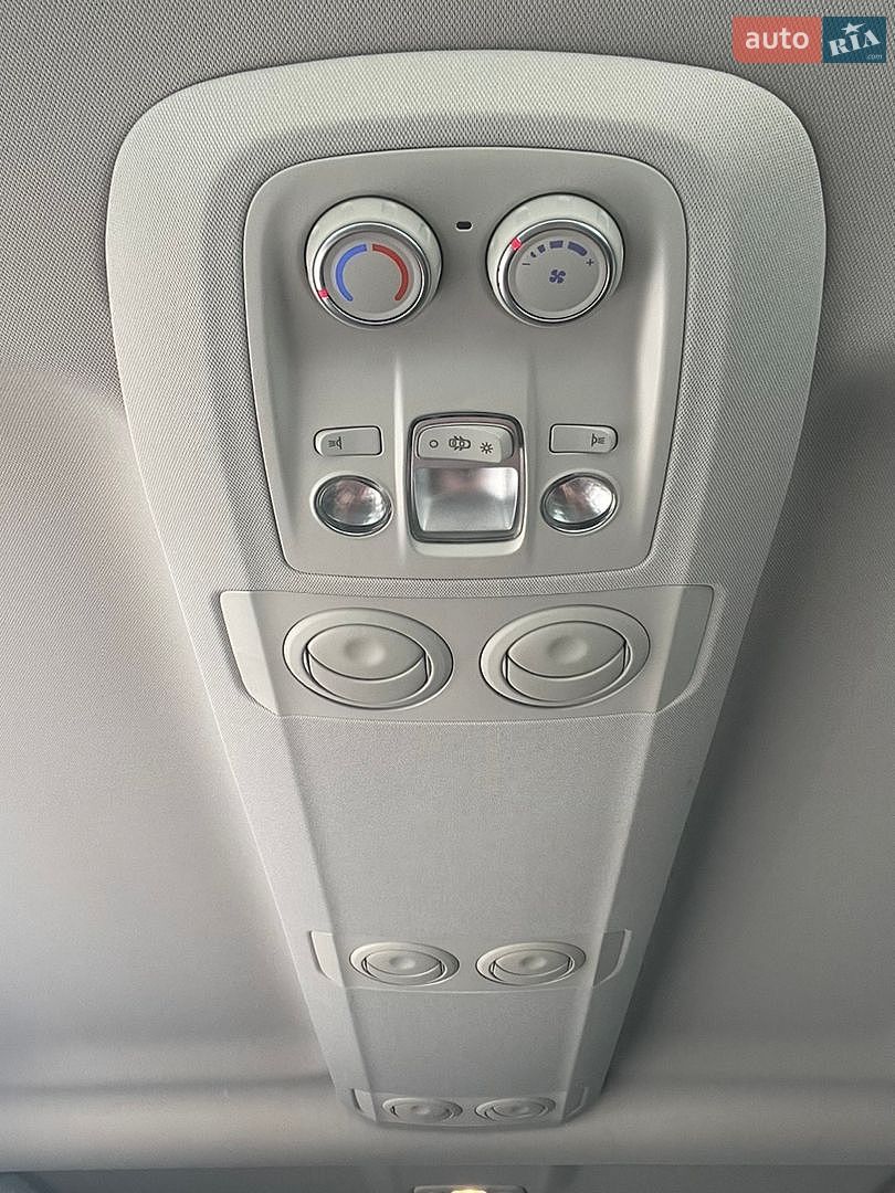 Opel Zafira Life 2023 VIN VXEVEEHZ7PZ008899 фото оголошення 23 з 47