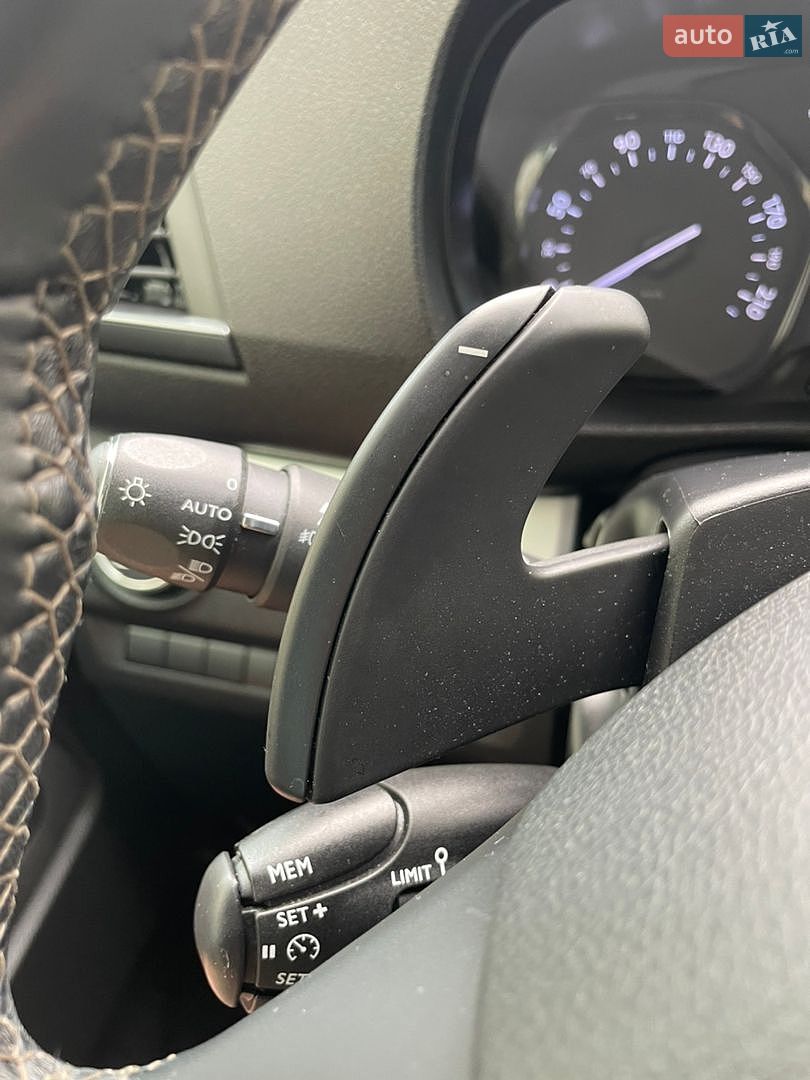 Opel Zafira Life 2023 VIN VXEVEEHZ7PZ008899 фото оголошення 38 з 47